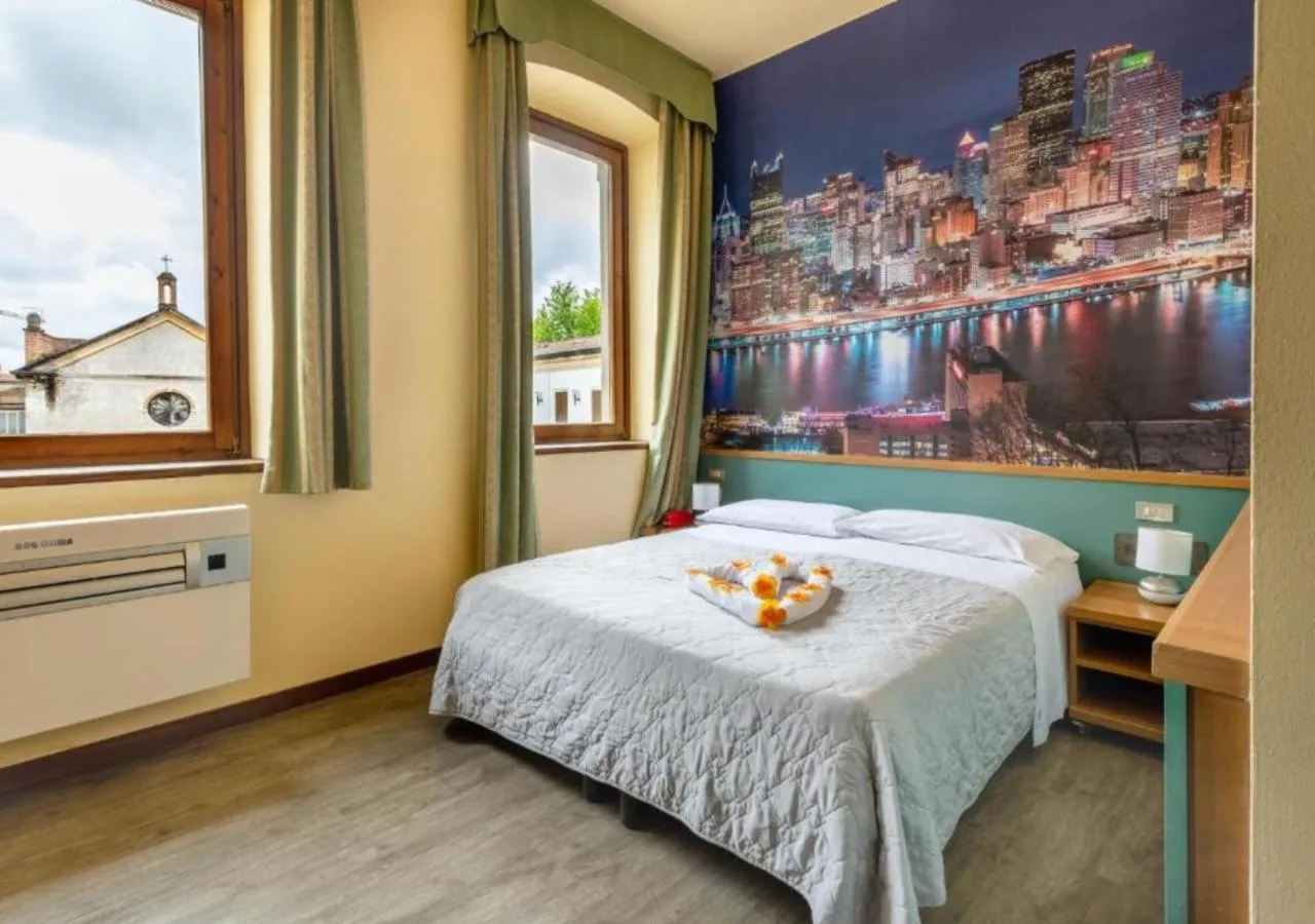 Bedroom, Bed in Hotel City Verona