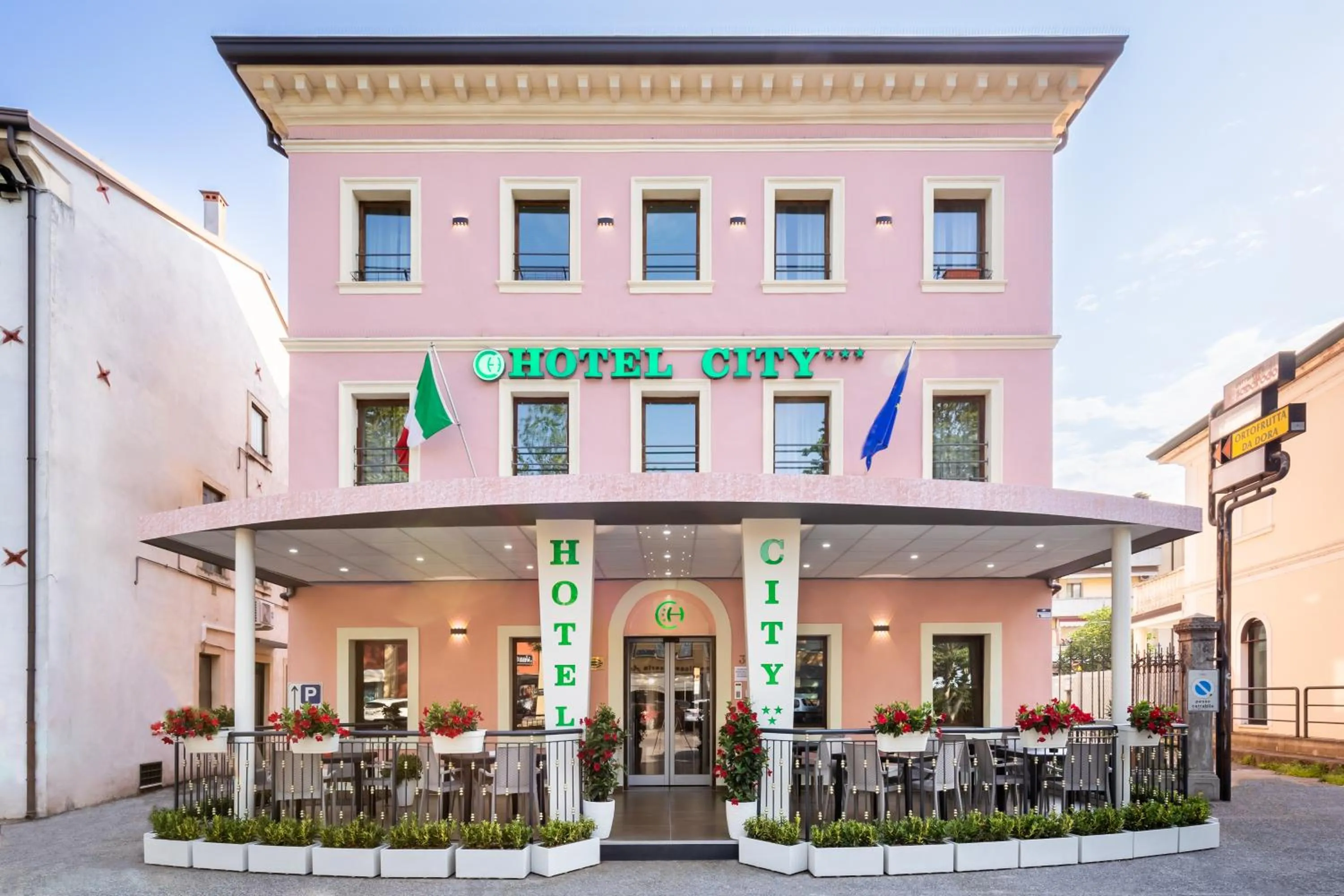 Property building in Hotel City Verona