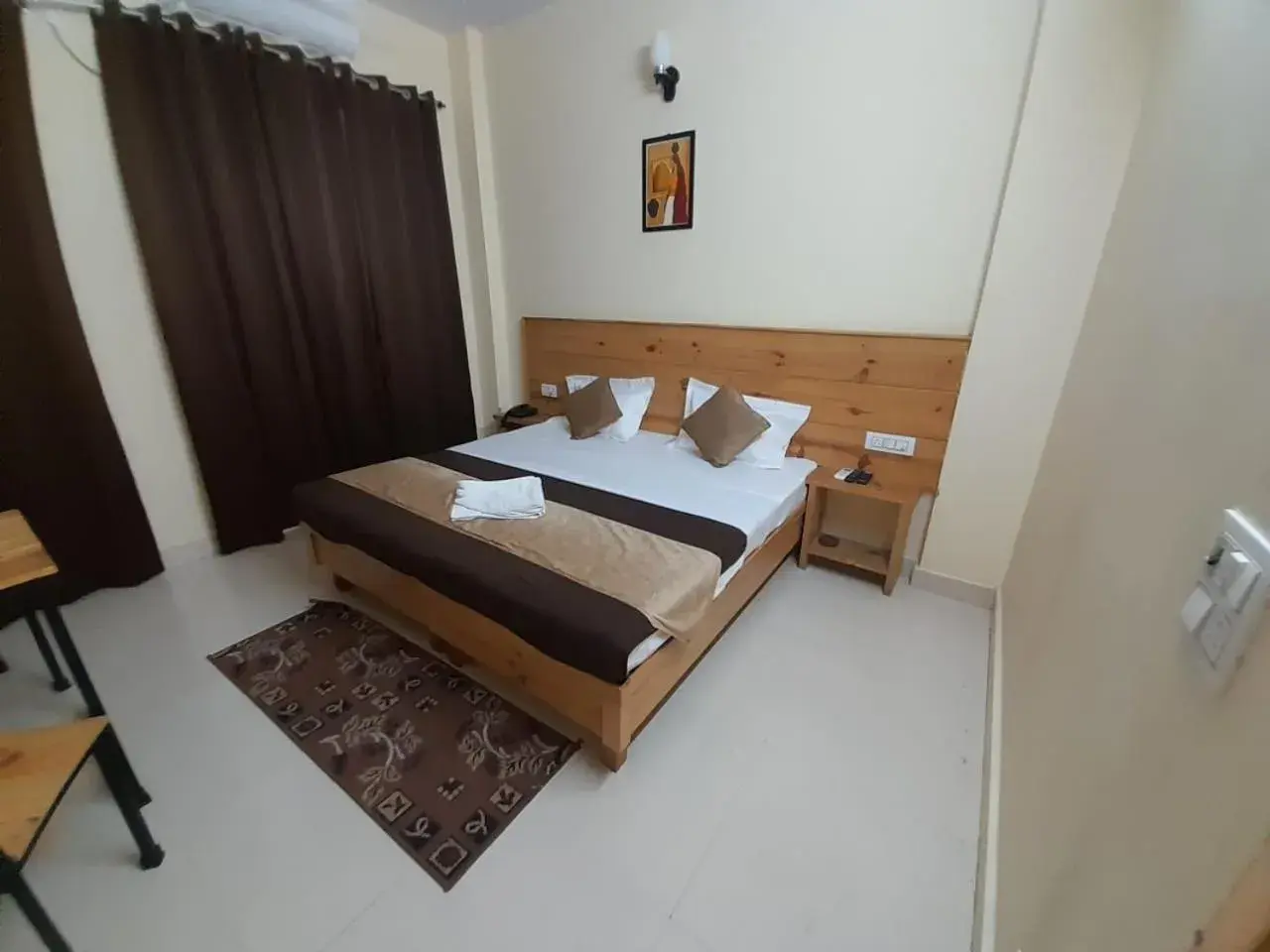 Standard Double or Twin Room in Hotel Krishna Rishikesh Standard Double or Twin Room in Hotel Krishna Rishikesh