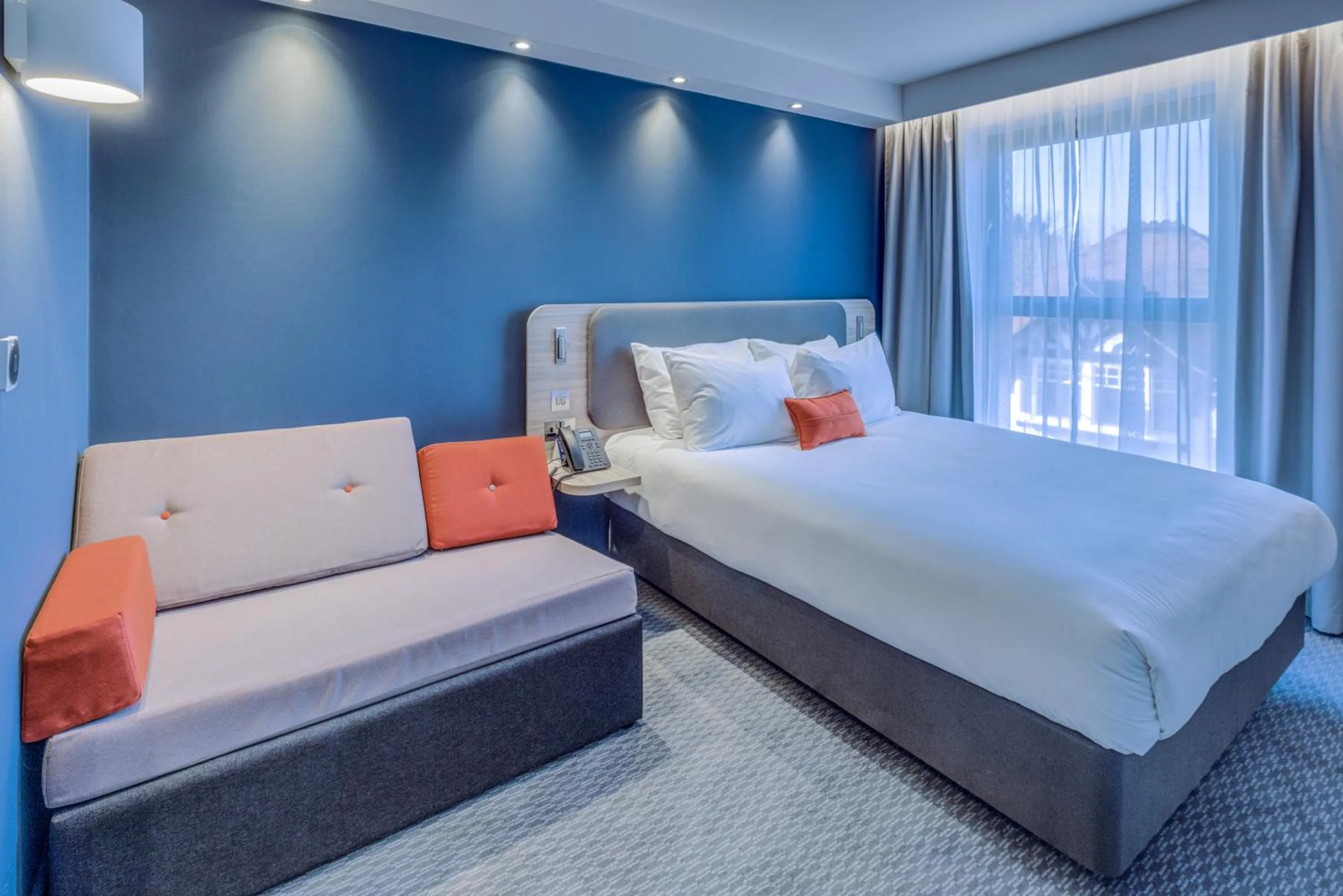 Bed in Holiday Inn Express - Fleet by IHG
