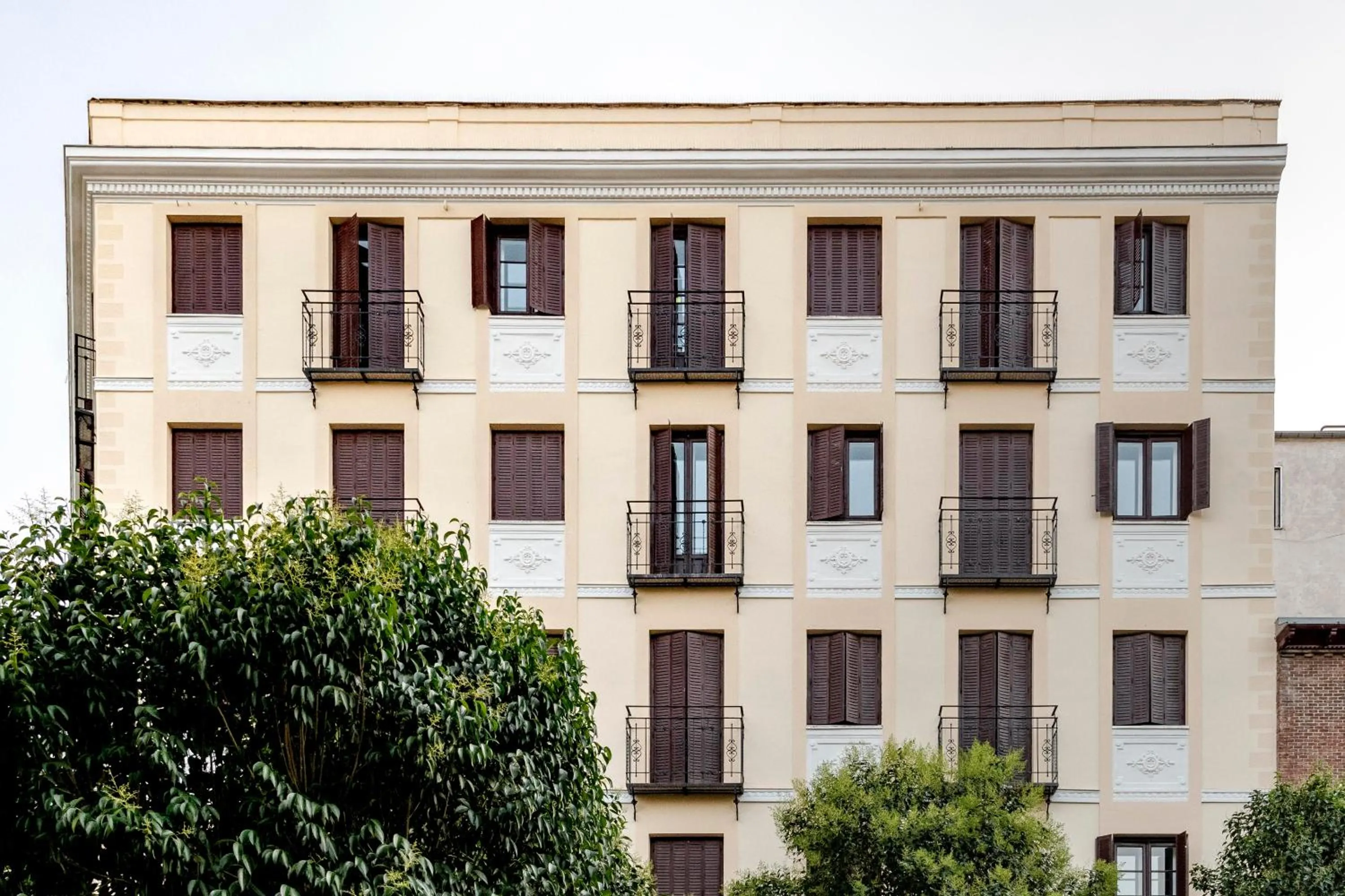 Property building in Bob W Madrid Atocha