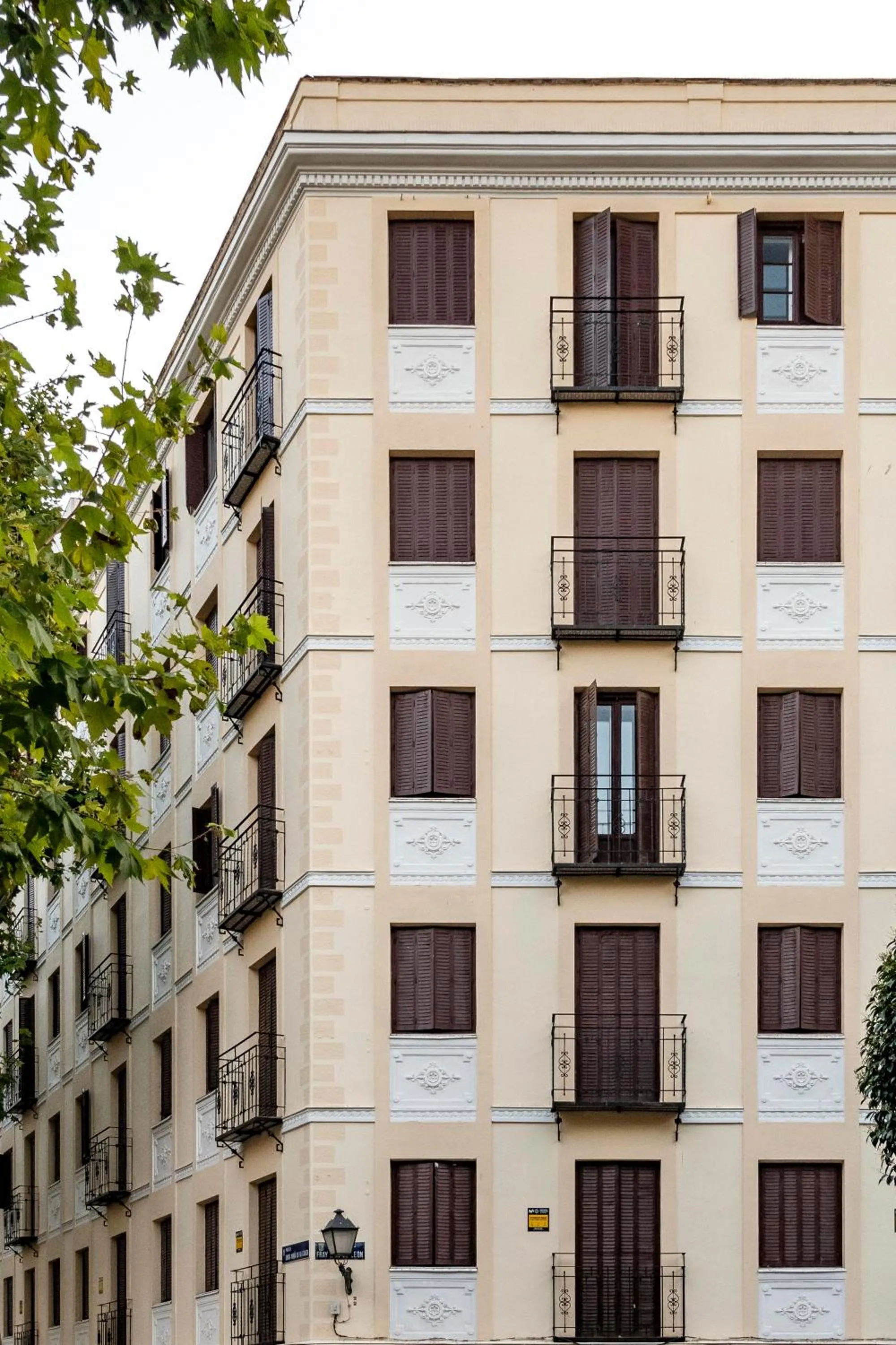 Property building in Bob W Madrid Atocha