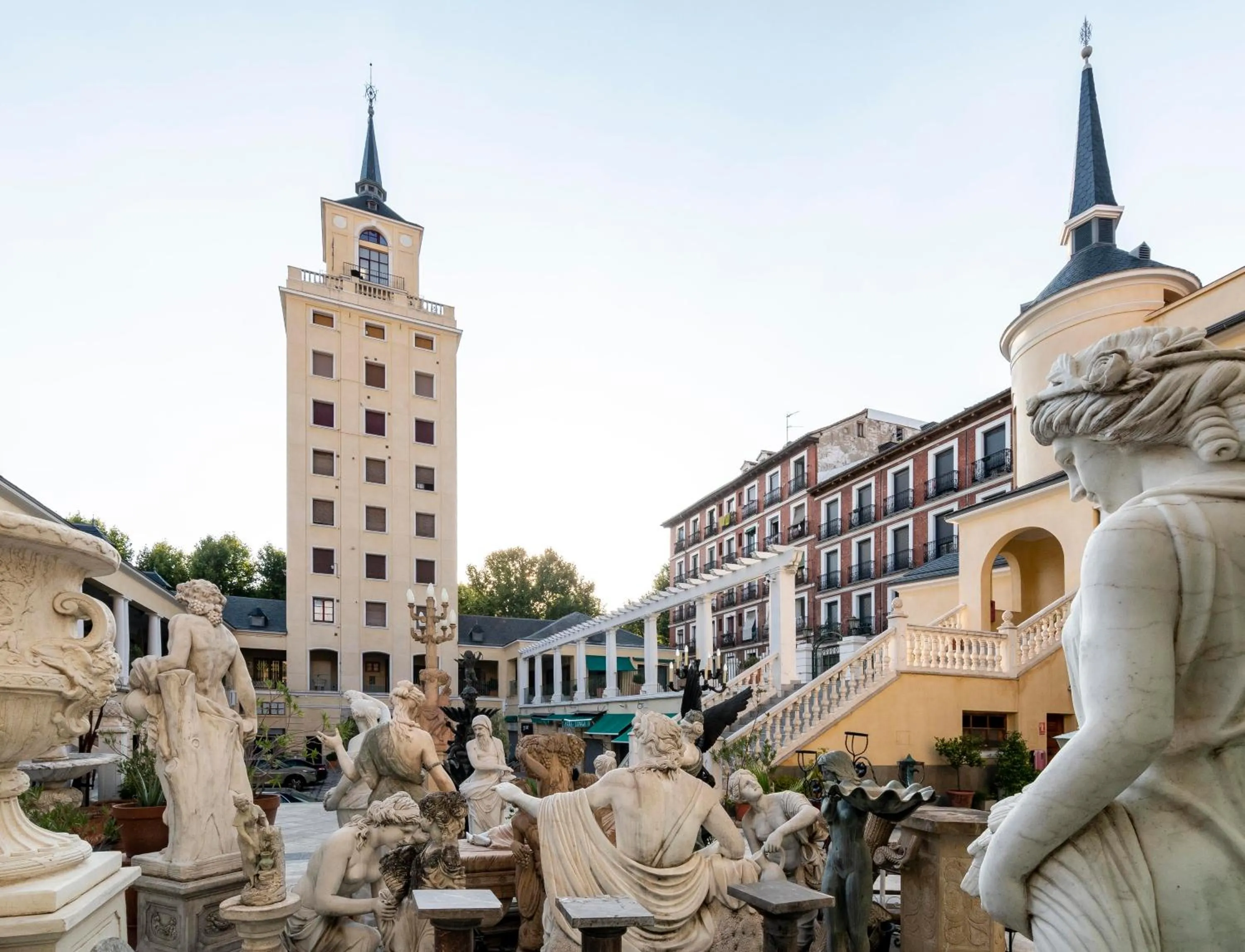 Neighbourhood in Bob W Madrid Atocha