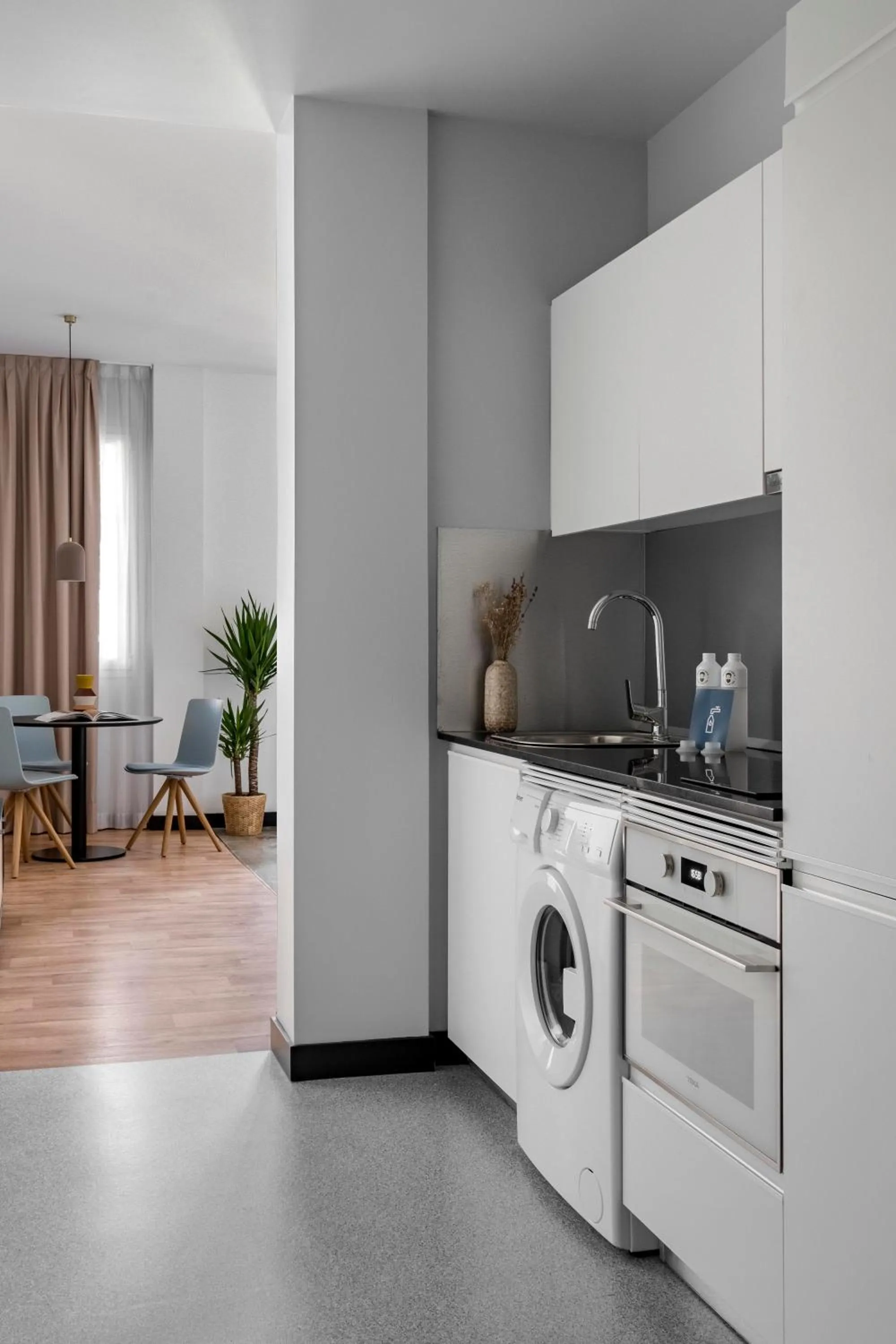 Kitchen or kitchenette in Bob W Madrid Atocha