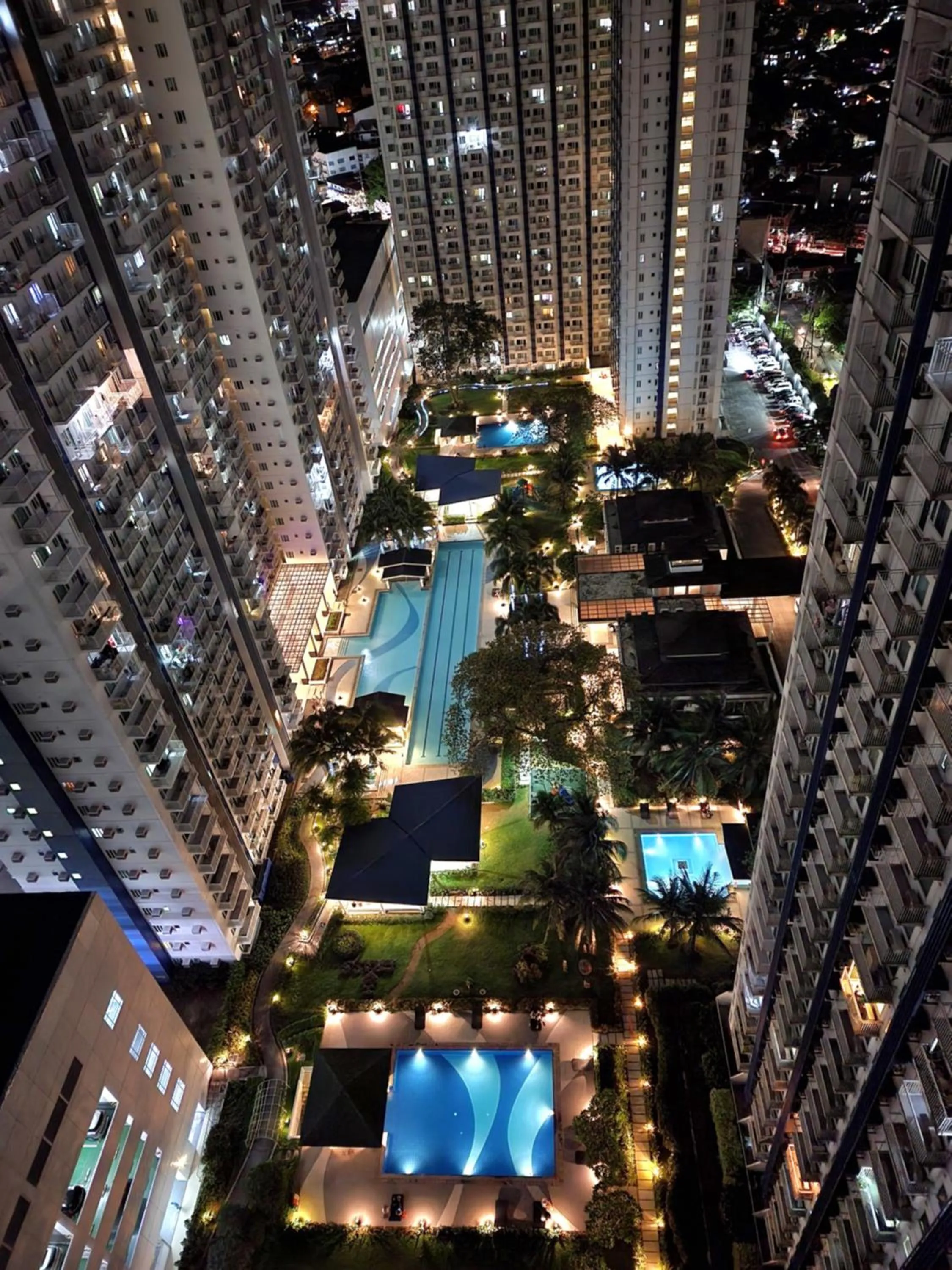 Swimming pool in Elegant Studio at Grass Residences 1-5 persons only, Quezon City