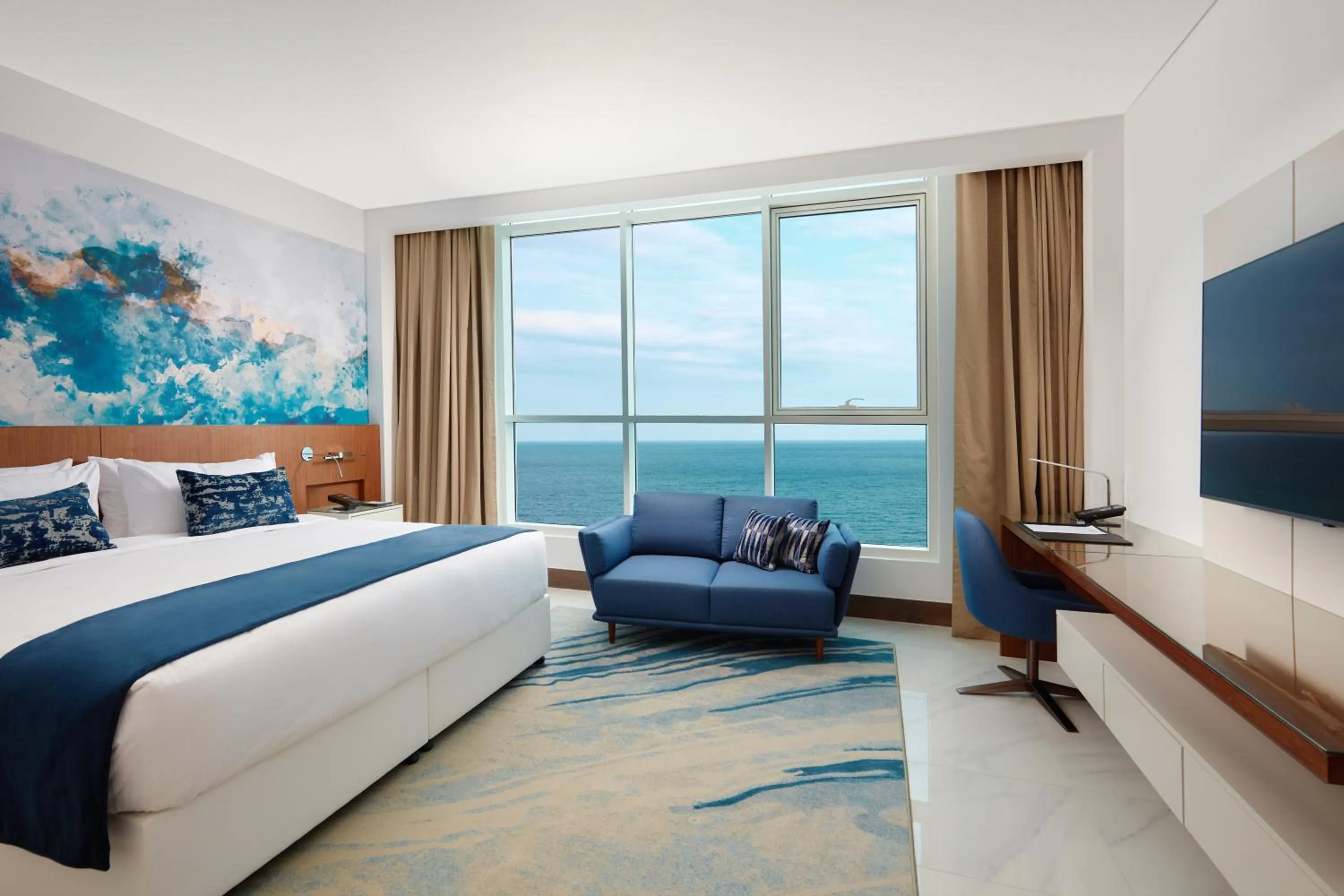 Photo of the whole room, Bed in Royal M Al Aqah Beach Resort by Gewan