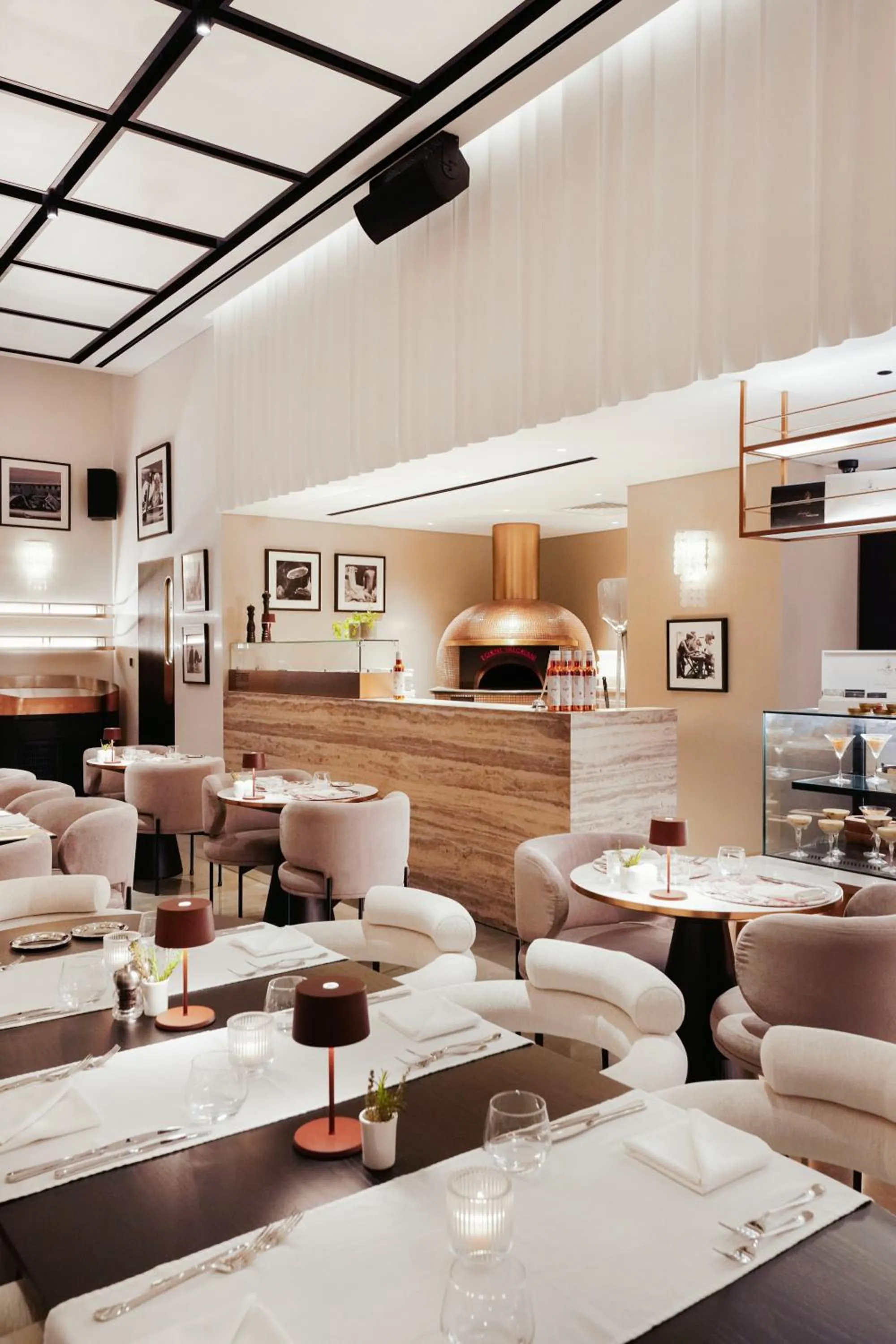 Restaurant/places to eat in Lusso Hometels J One Business Bay