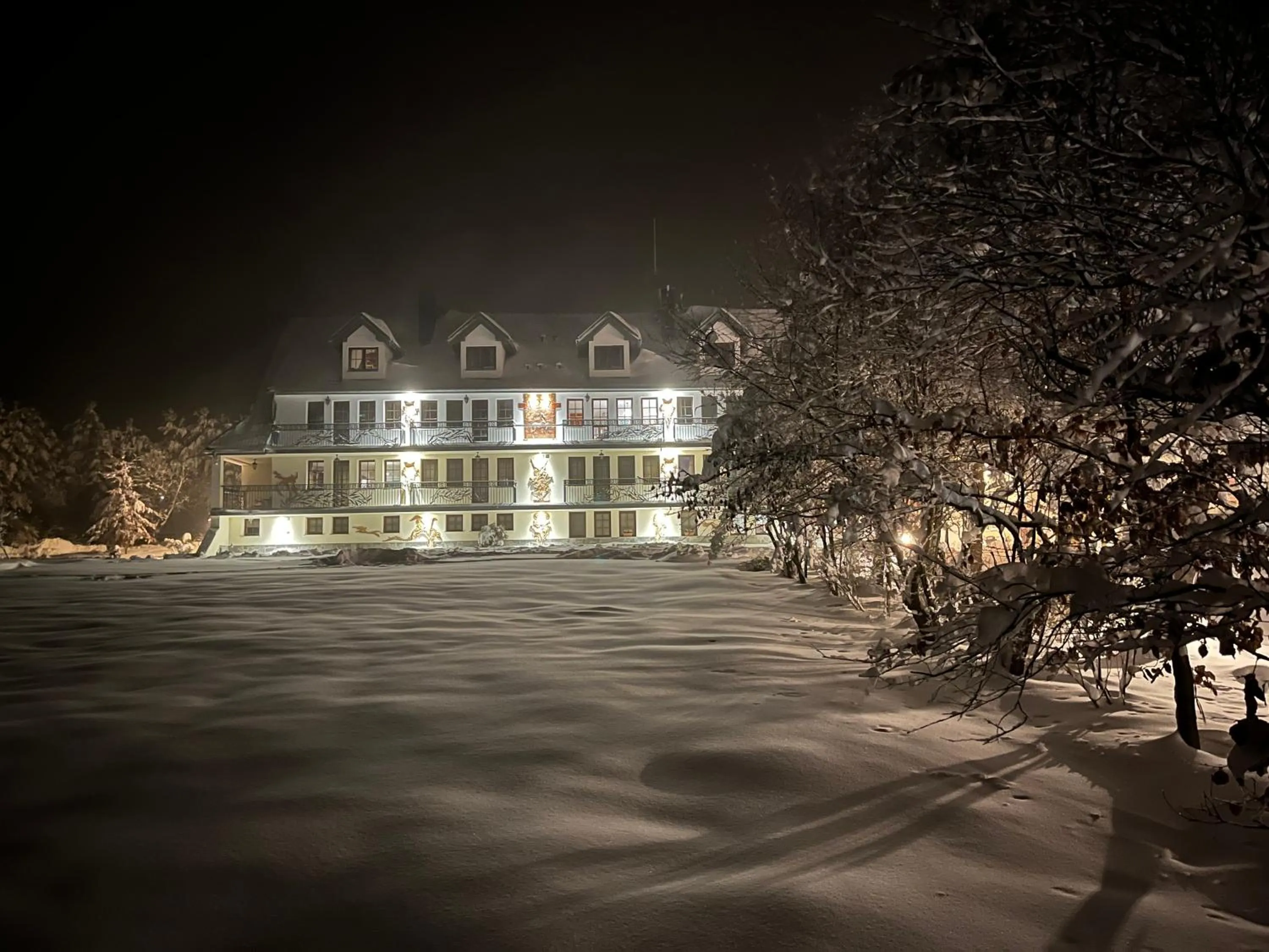 Property building in Końska Dolina
