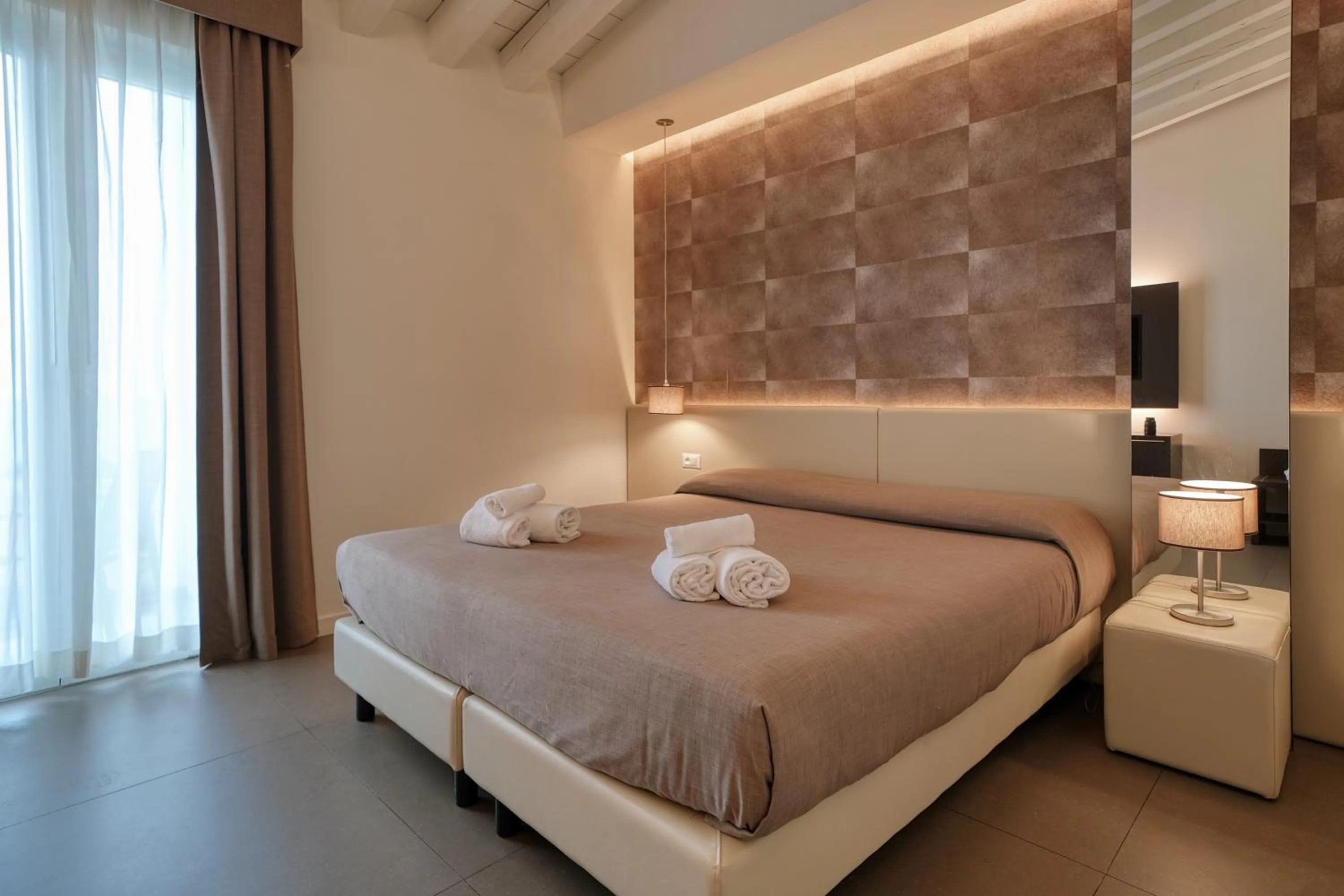 Bed in Hotel Palazzo del Garda & Spa