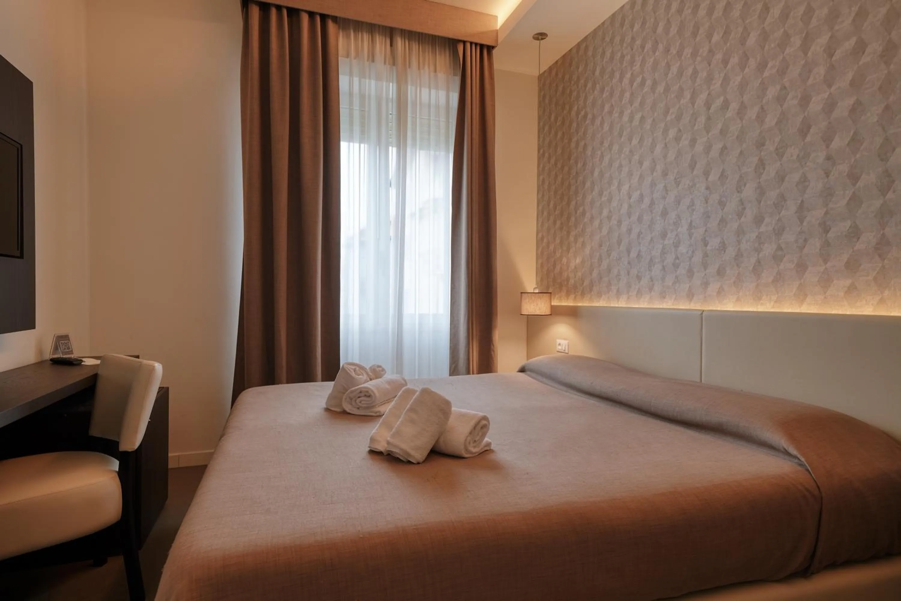 Bed in Hotel Palazzo del Garda & Spa