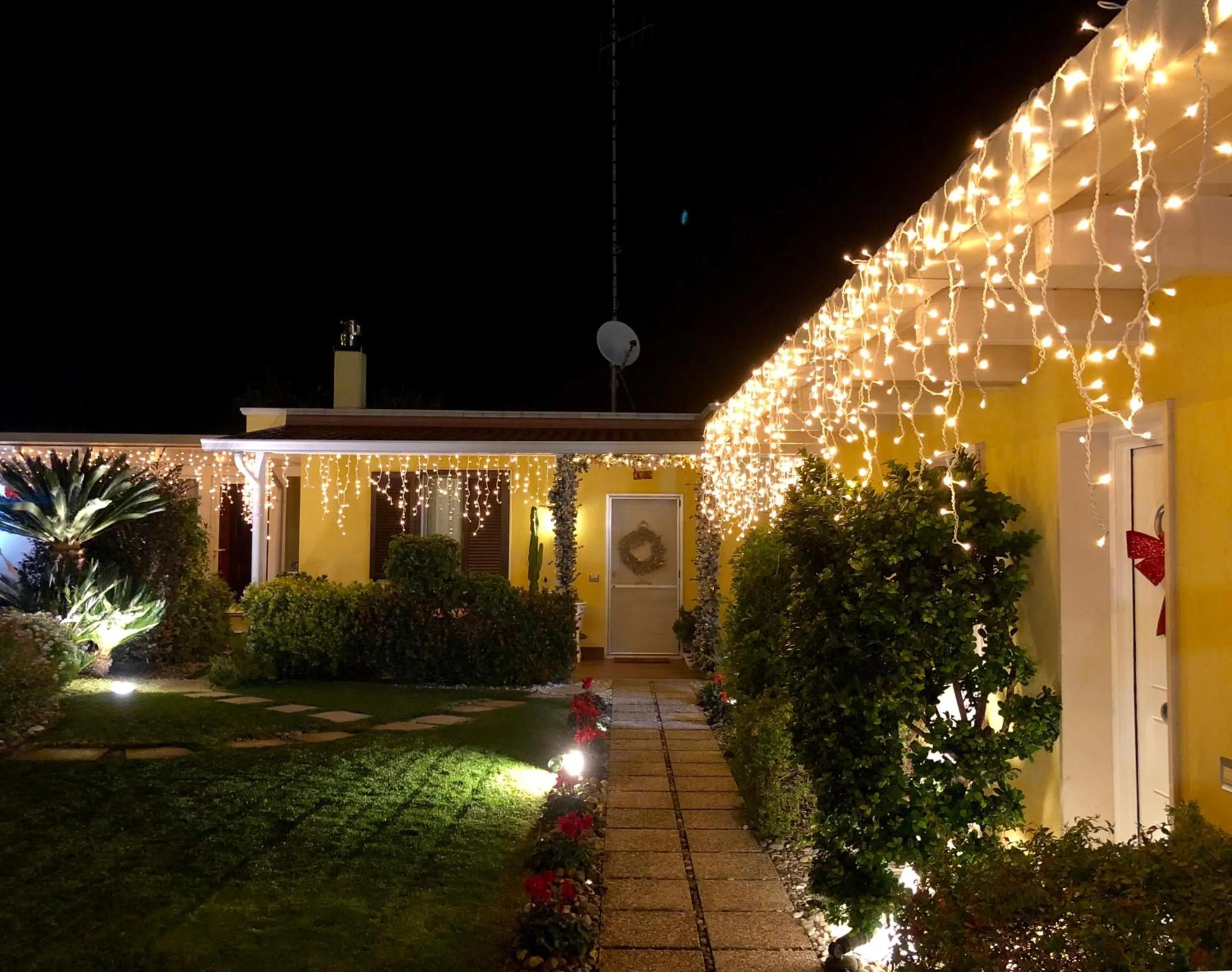 Facade/entrance in La Casa
