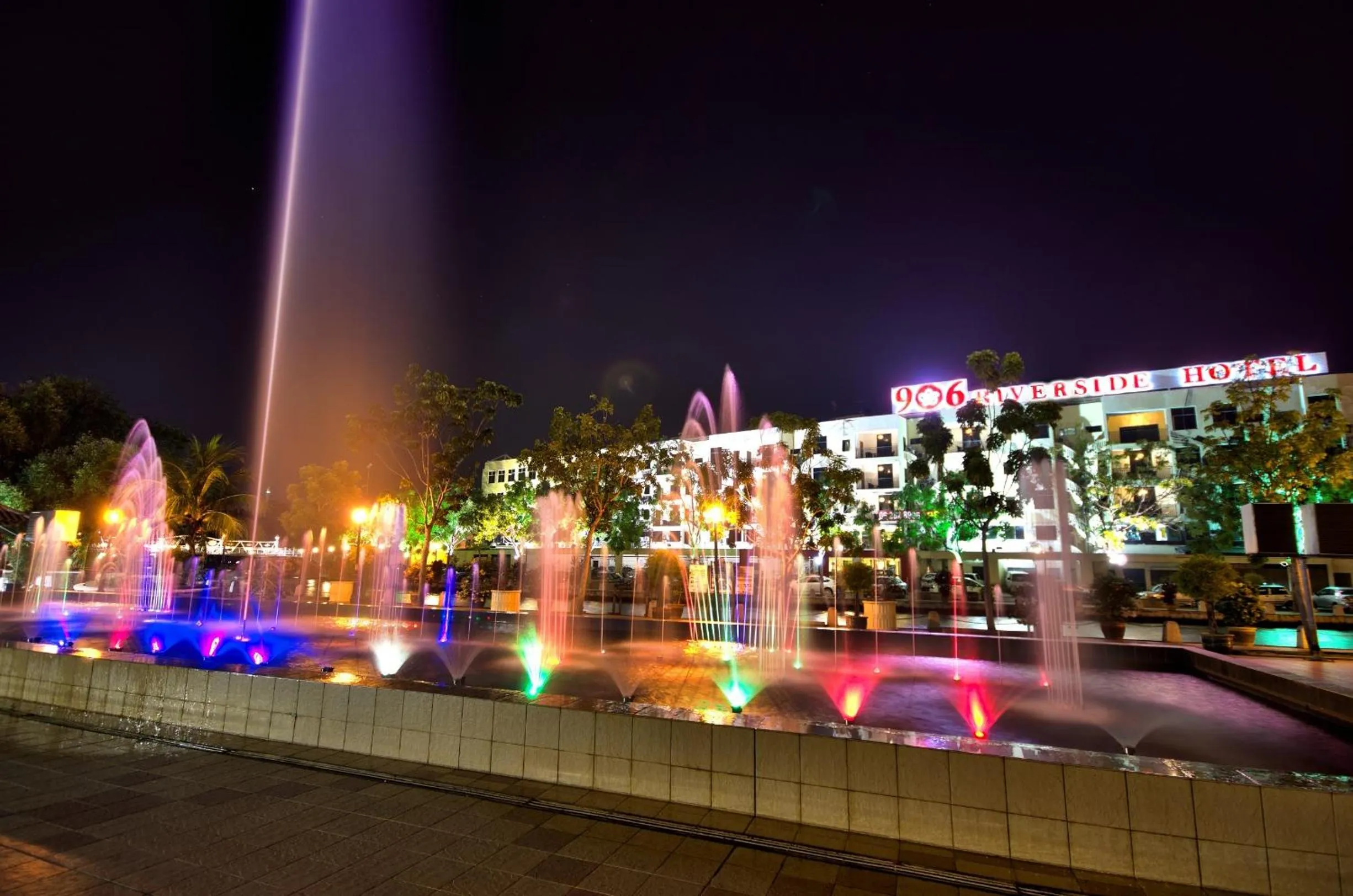 Property building in 906 Riverside Hotel Malacca