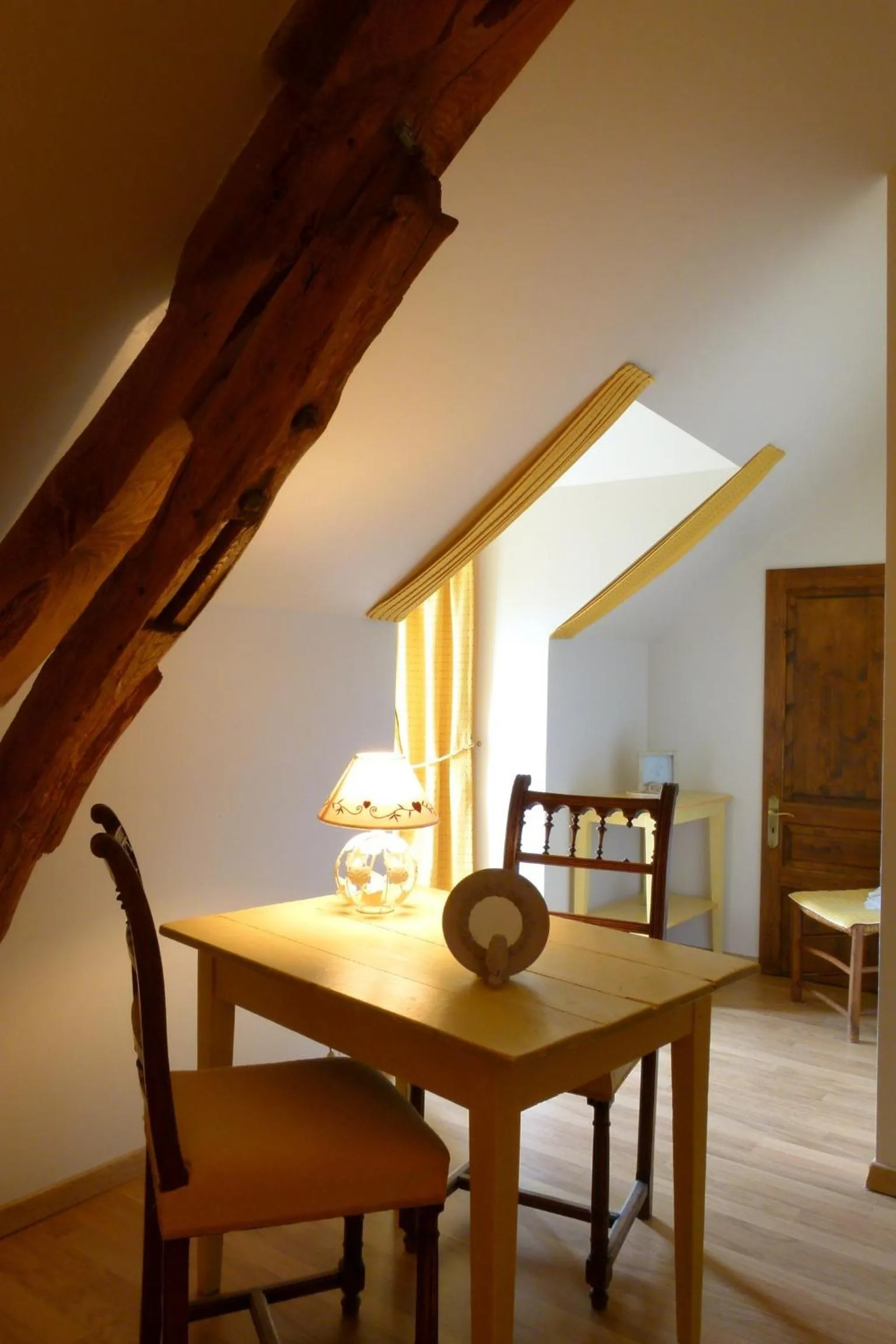 Photo of the whole room in Ferme de Marpalu