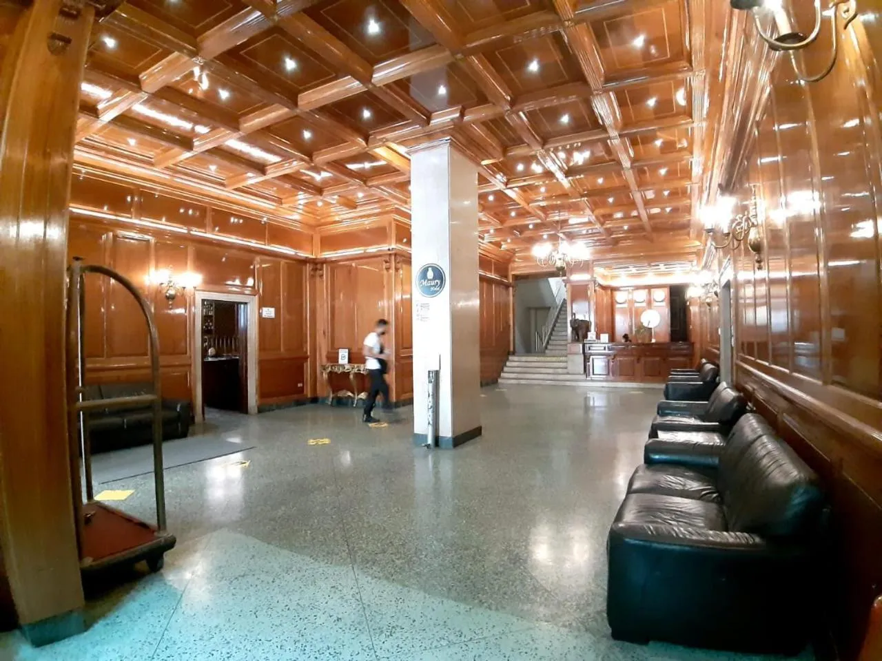 Lobby or reception in Hotel MAURY