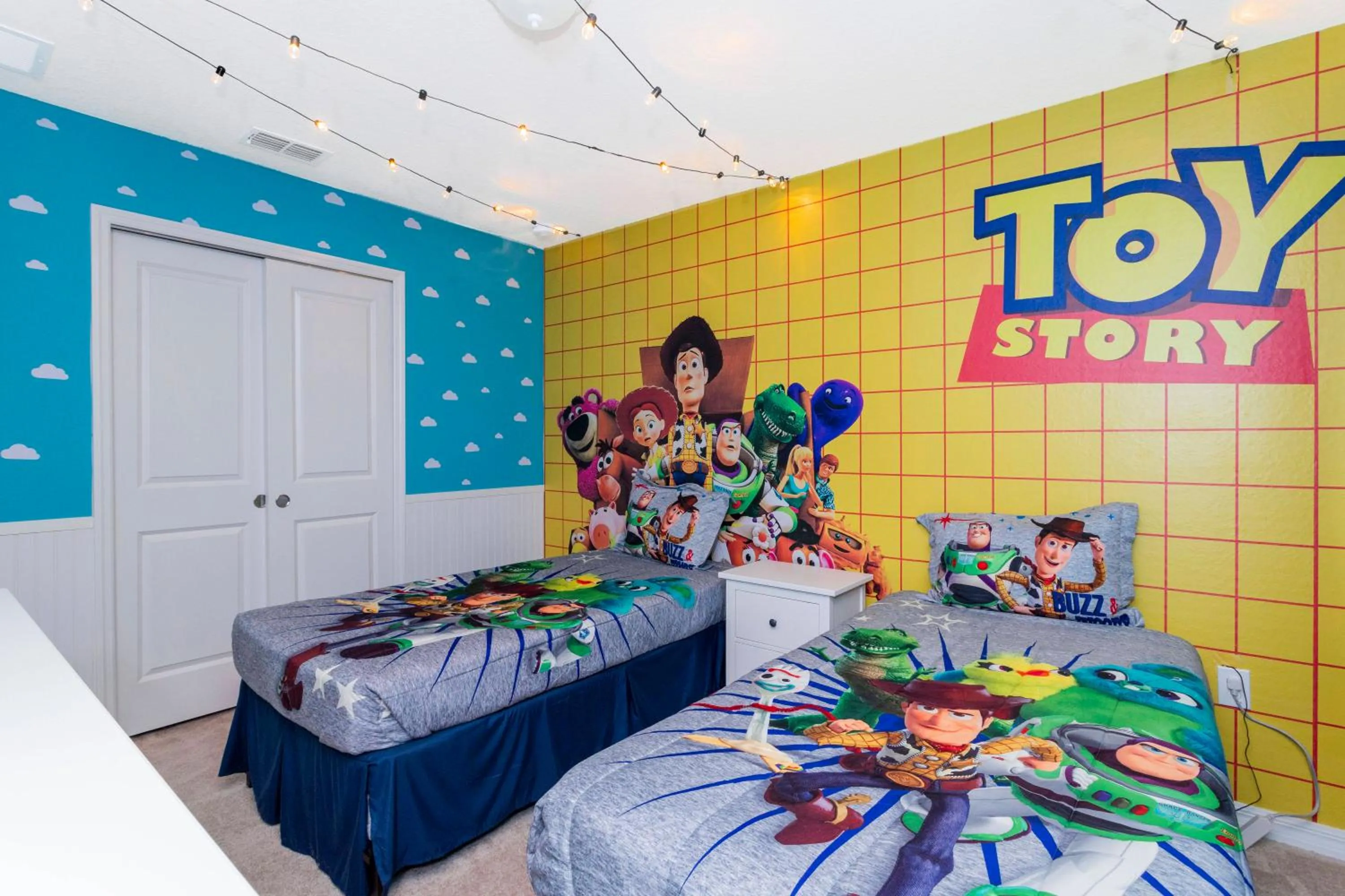 Bed in 7-bed w Pool, Game Room and Free Resort Access