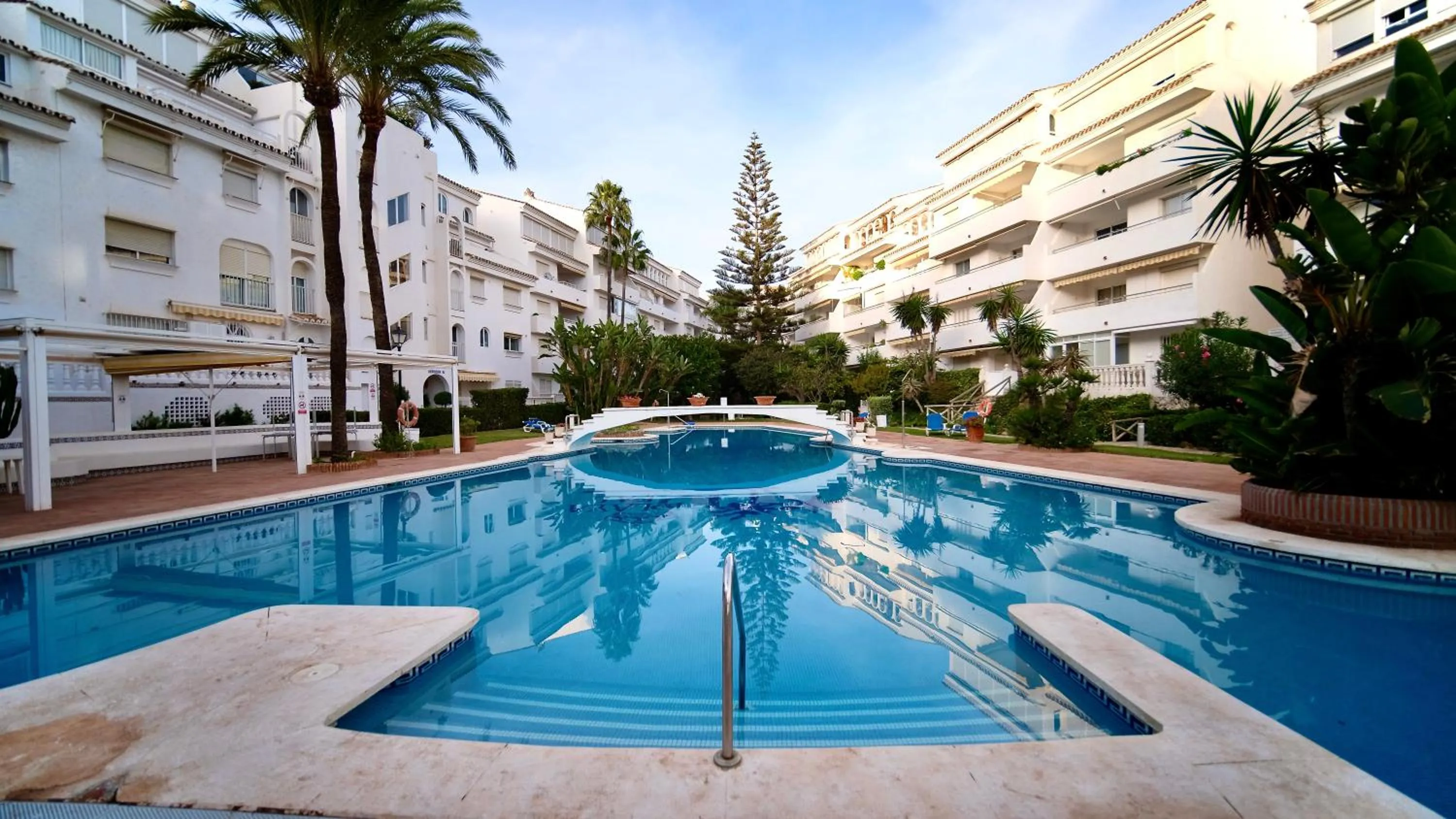 Swimming pool in Playa Real