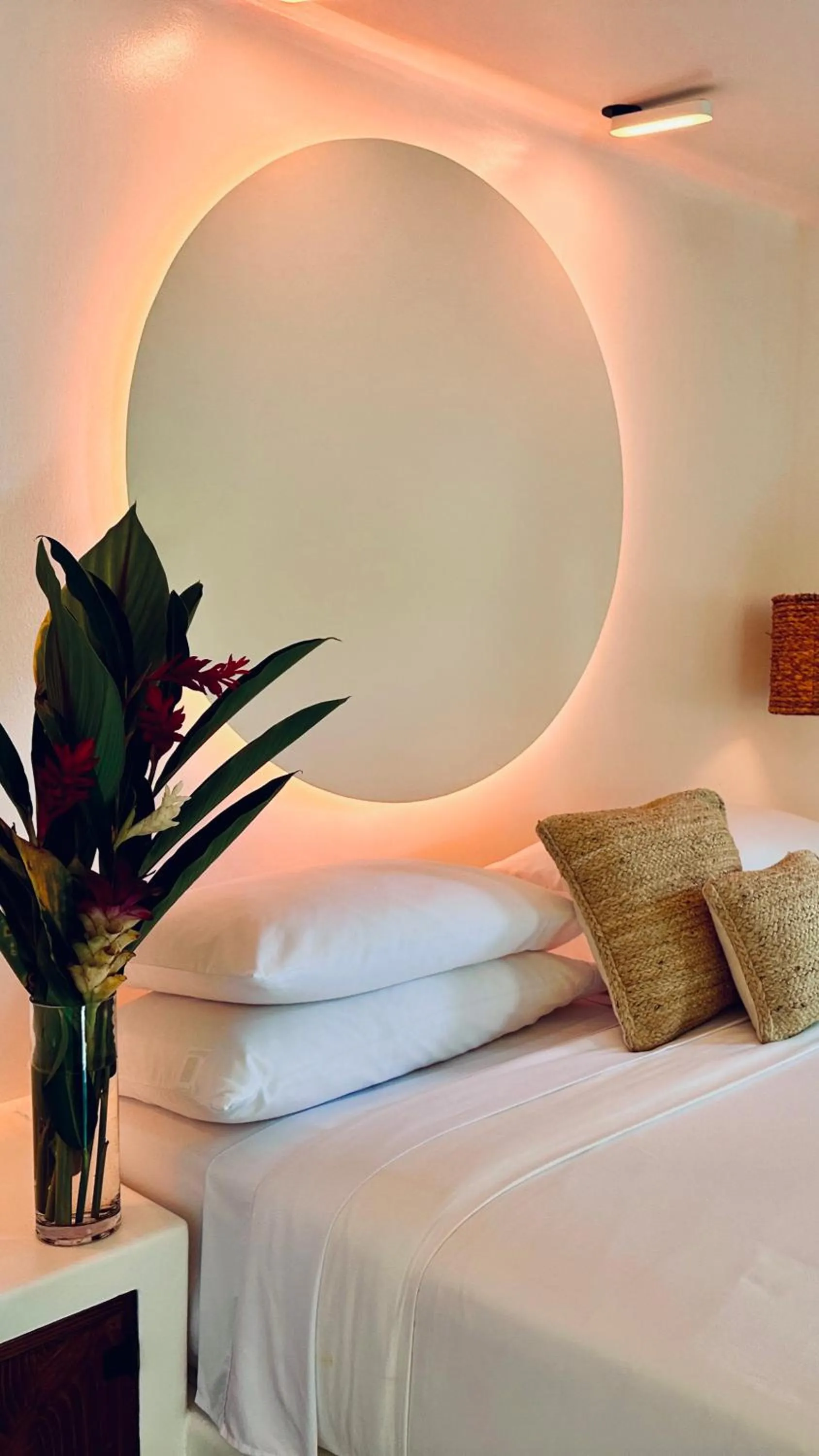 Decorative detail, Bed in Vayu Retreat Villas