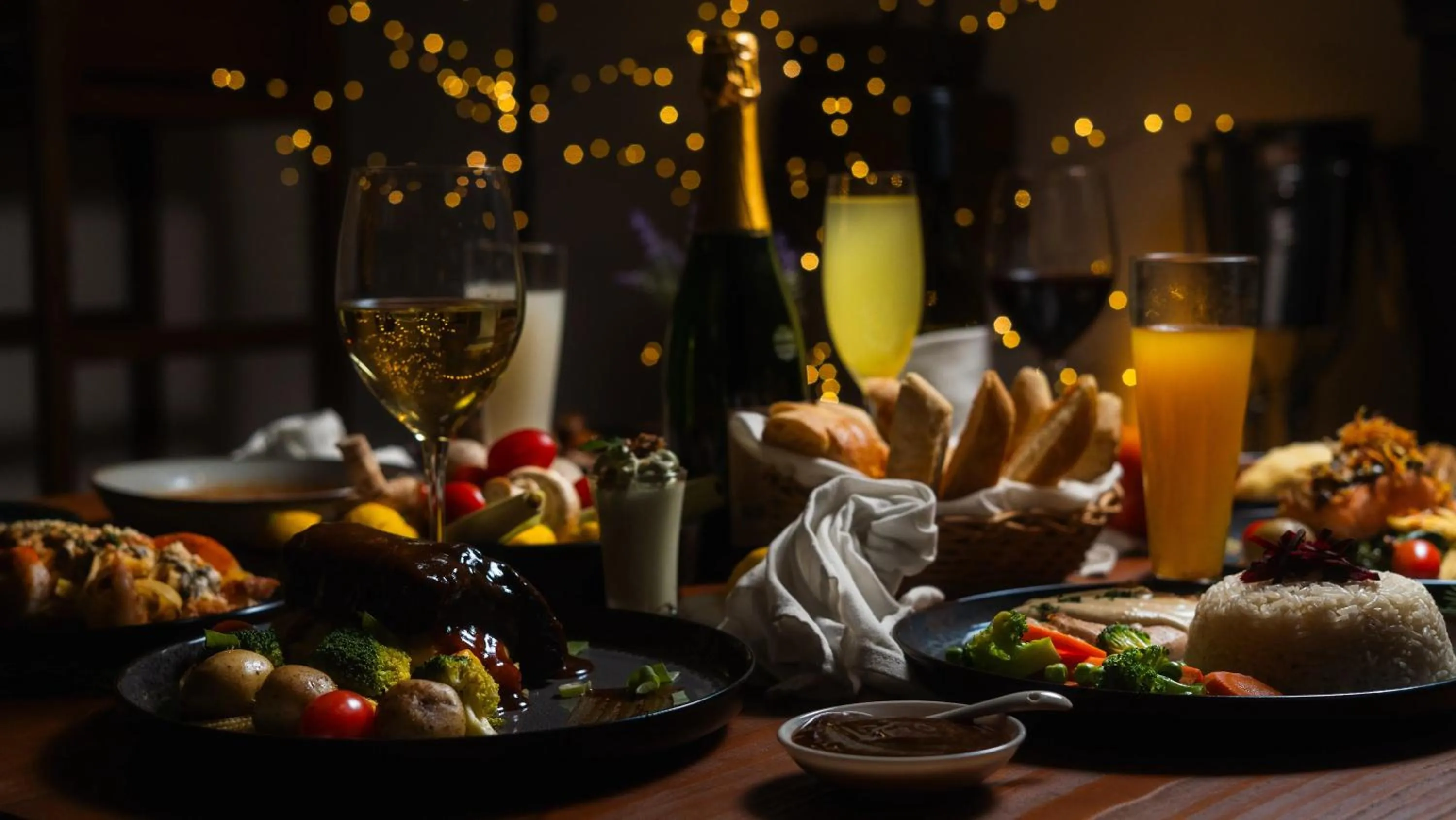 Restaurant/places to eat in Vayu Retreat Villas