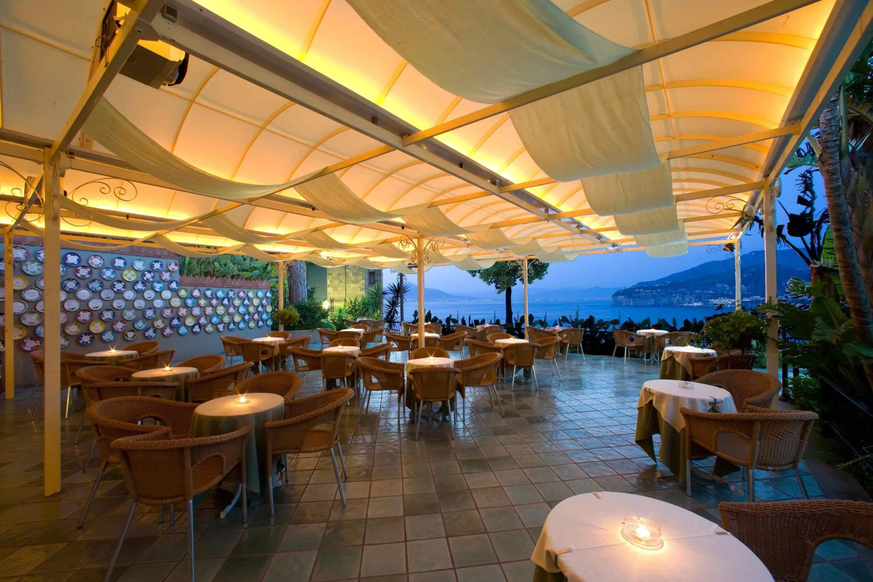 Patio in Hotel Bristol