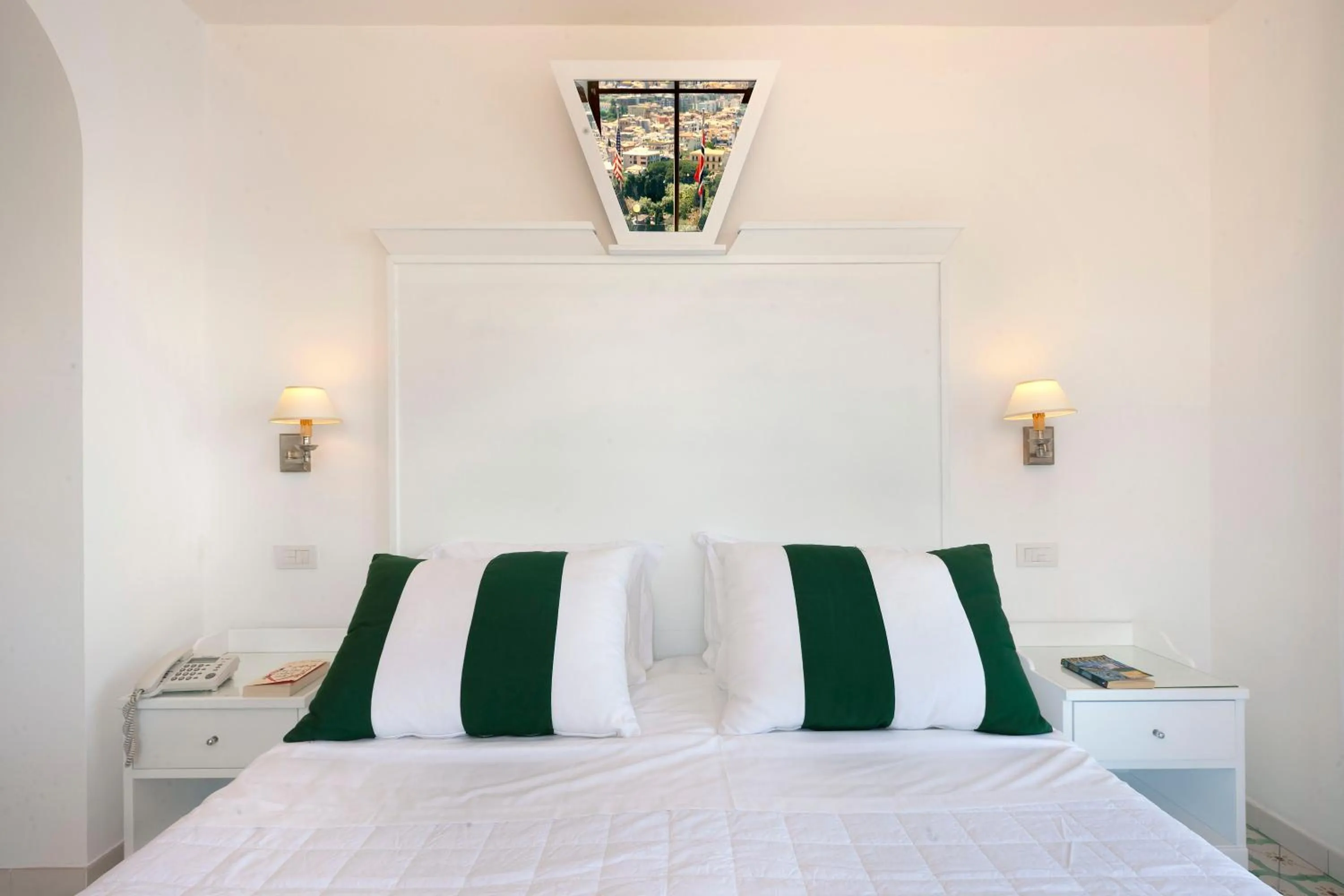 Bed in Hotel Bristol