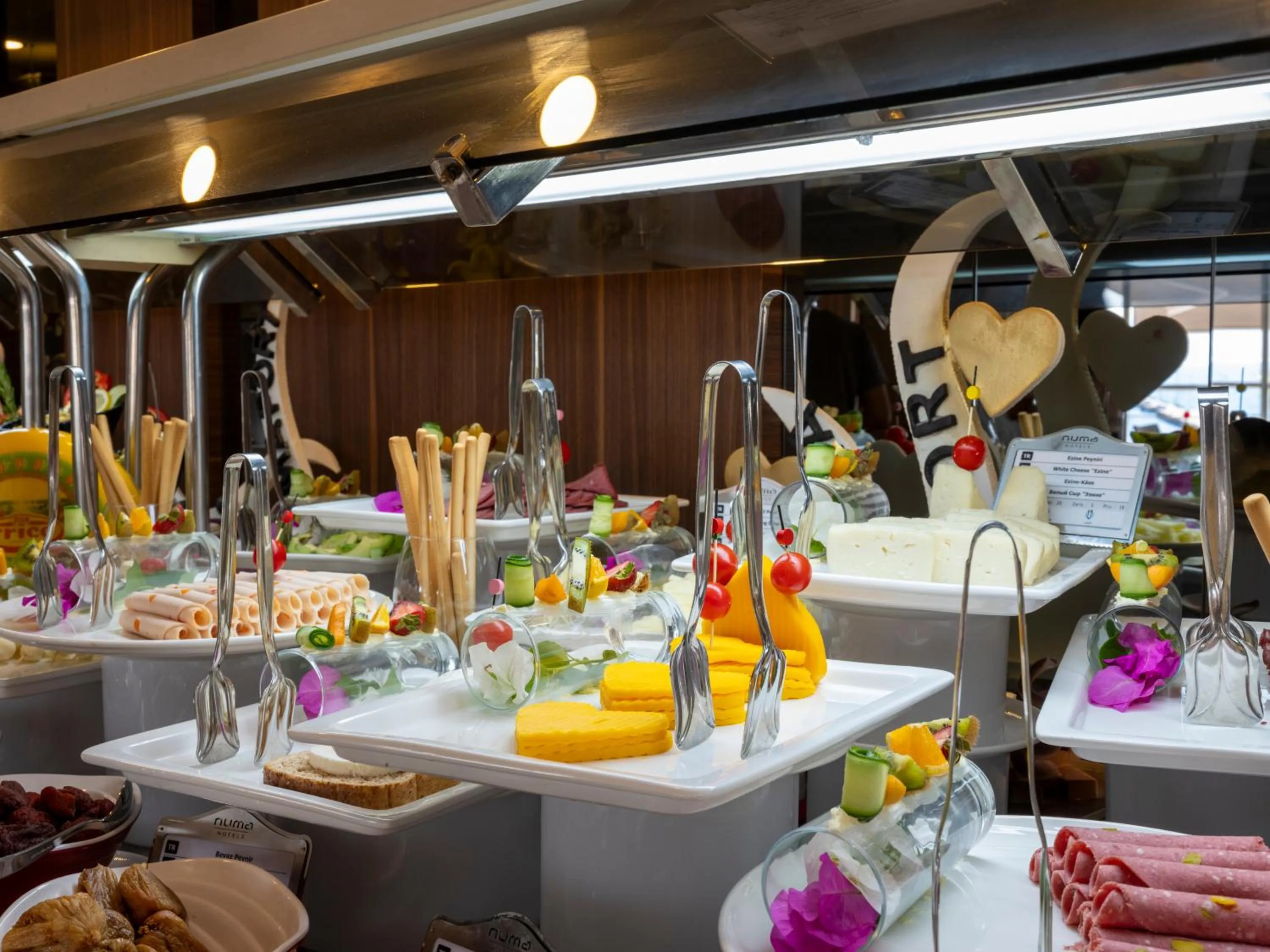 Breakfast in Numa Port Hotel