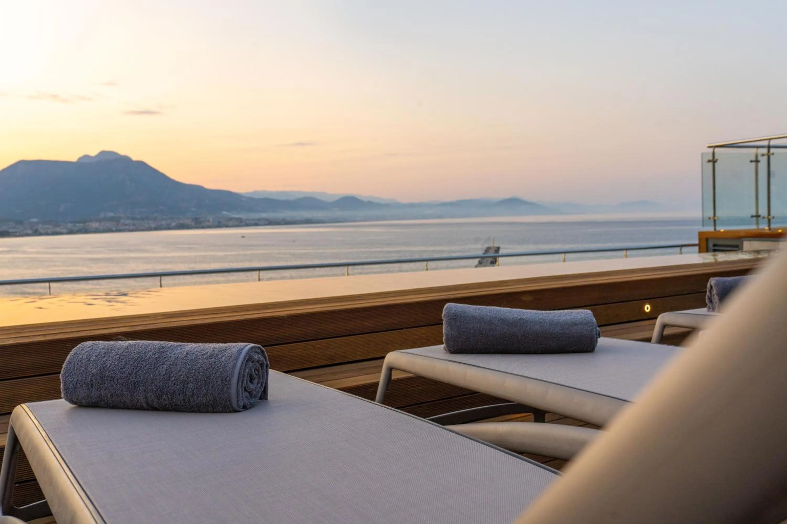 Swimming pool in Numa Port Hotel