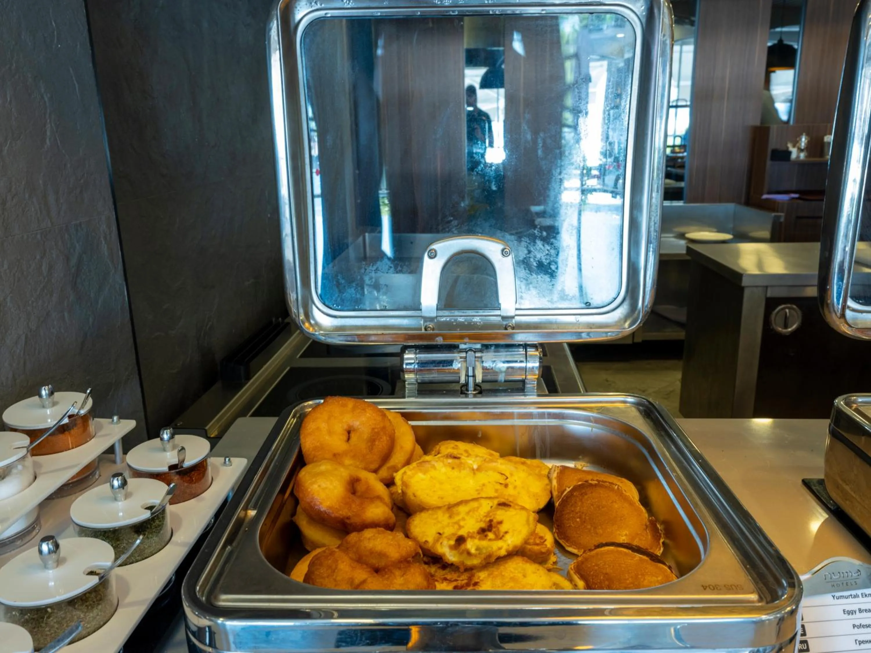 Breakfast in Numa Port Hotel