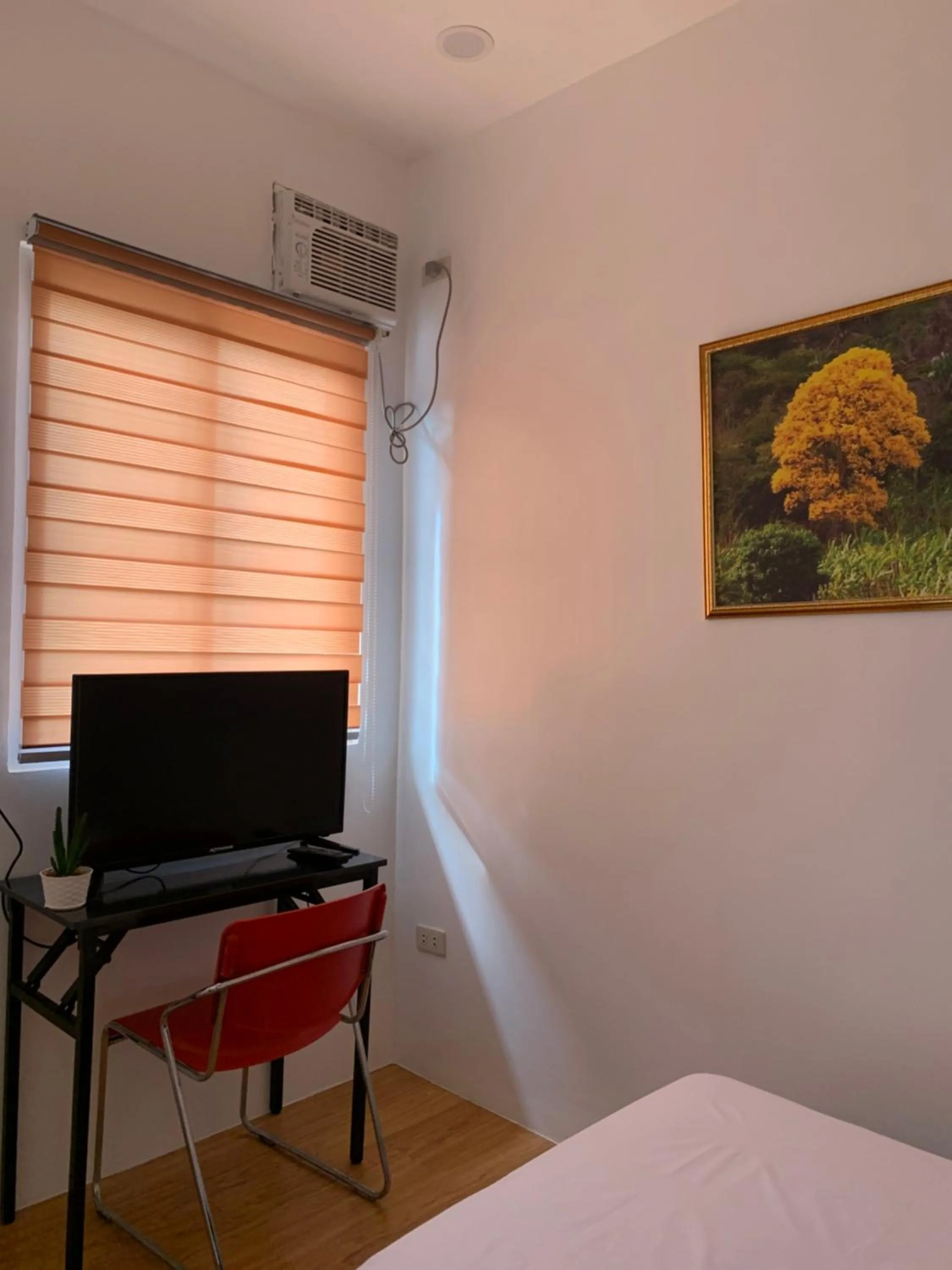 TV and multimedia, Bed in VRT Brilliant Hotel