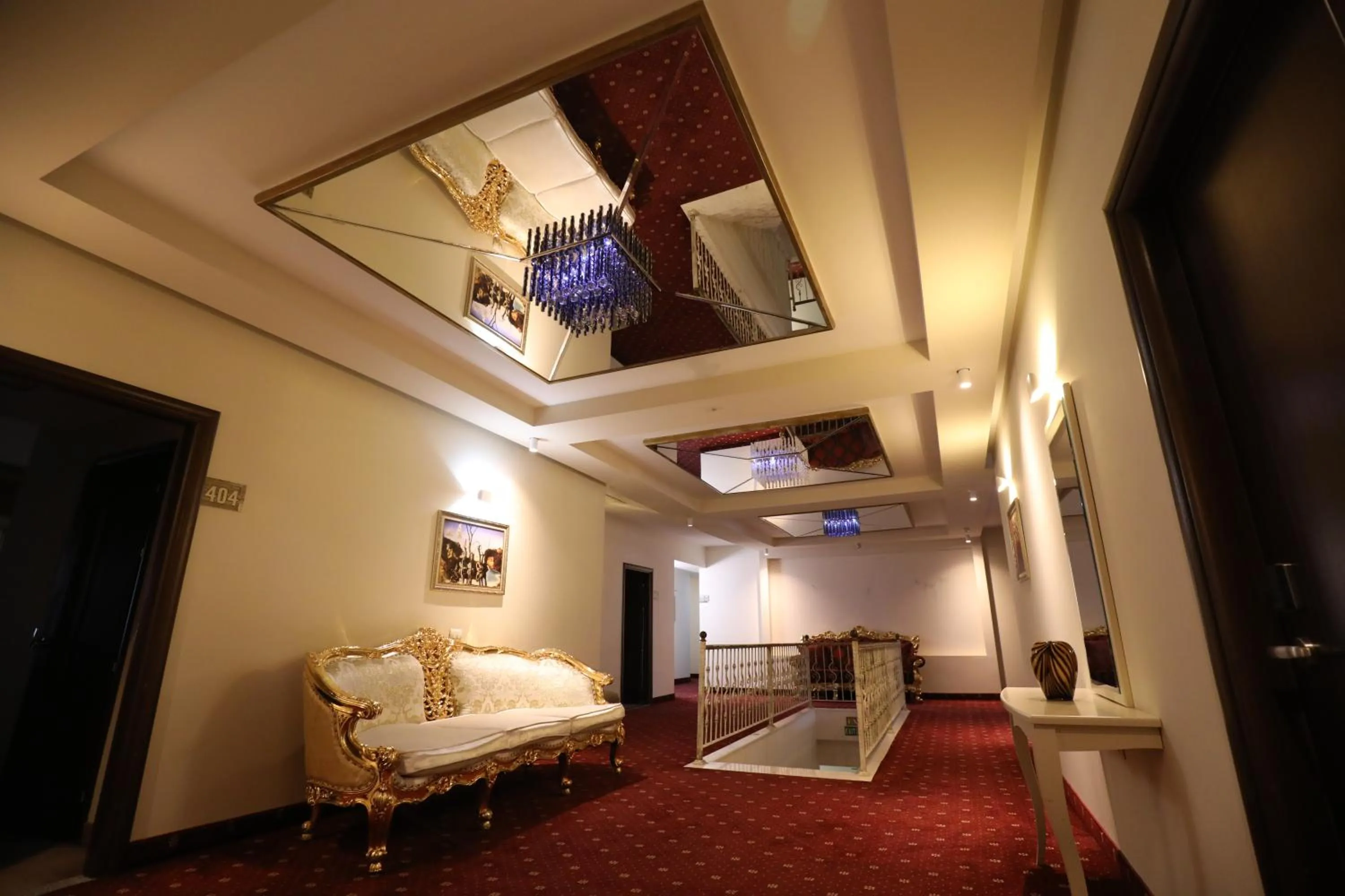 Decorative detail, Bed in Hotel 1 Maji