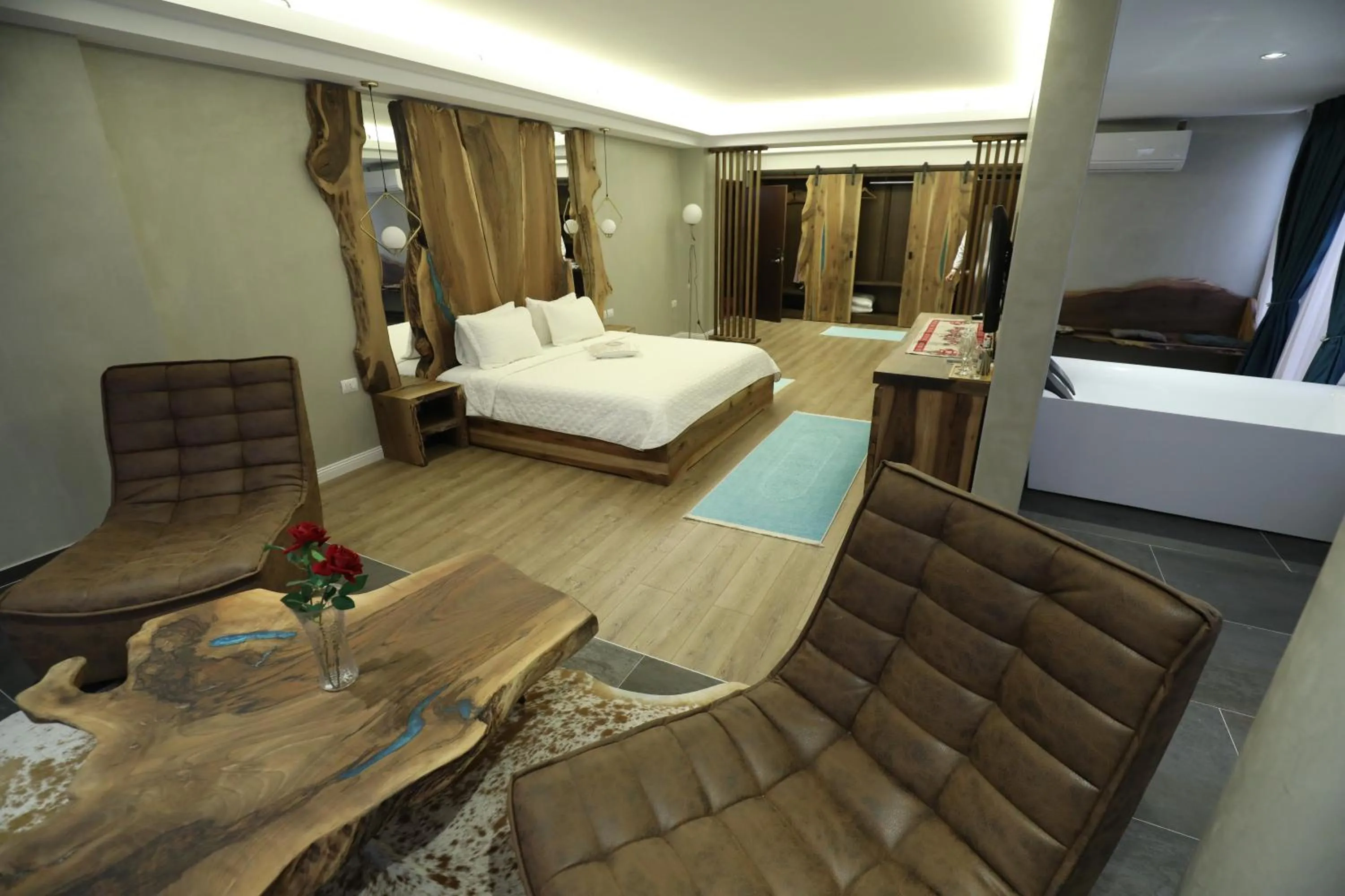 Photo of the whole room, Bed in Hotel 1 Maji