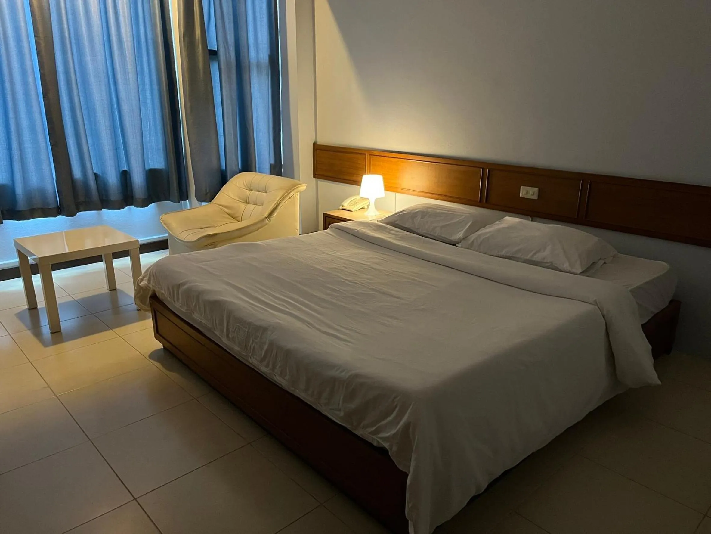 Bed in Naraigrand Hotel (โรงแรมนารายณ์แกรนด์)