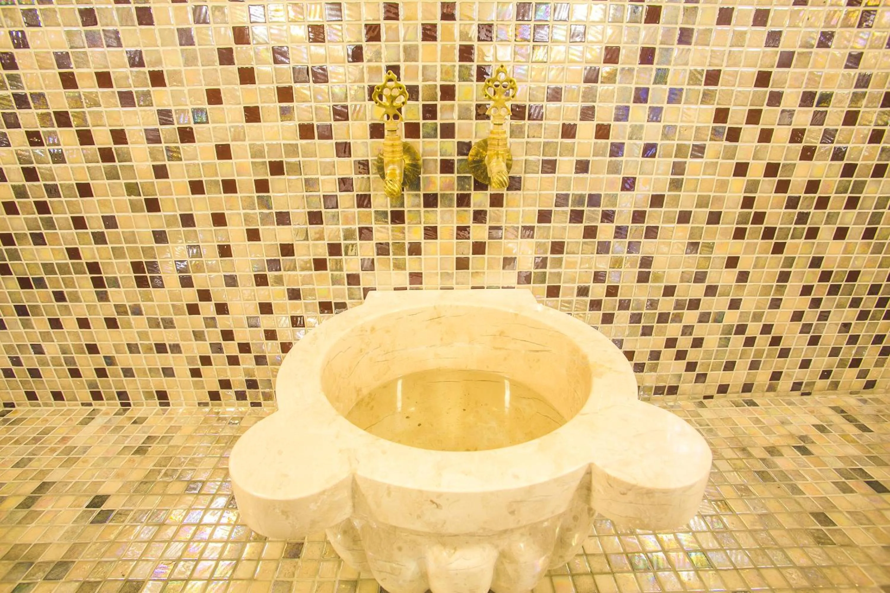 Spa and wellness centre/facilities in Emerald Hotel Baku