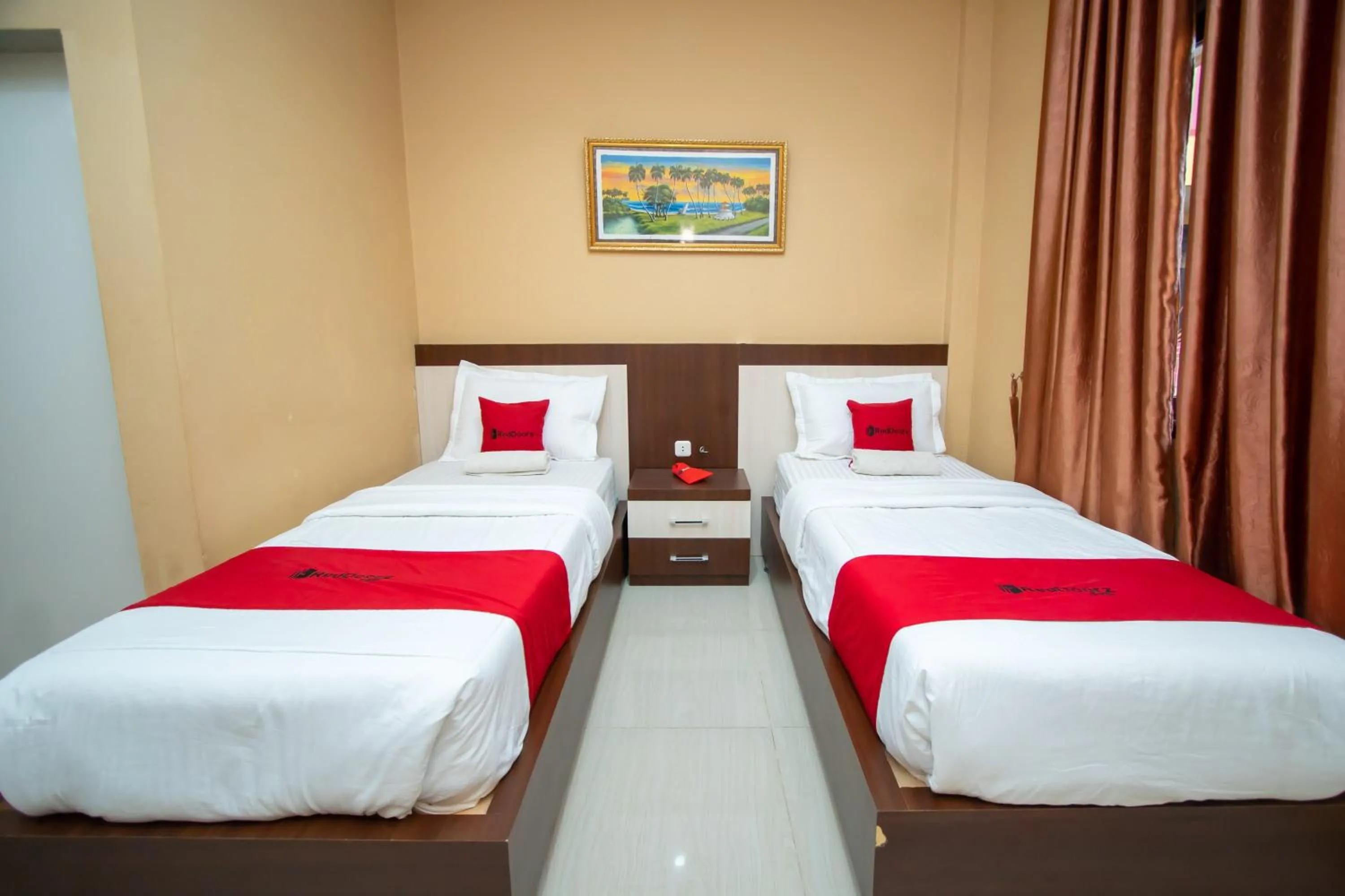 Bedroom, Bed in RedDoorz Syariah @ Jalan Gajah Mada Meulaboh