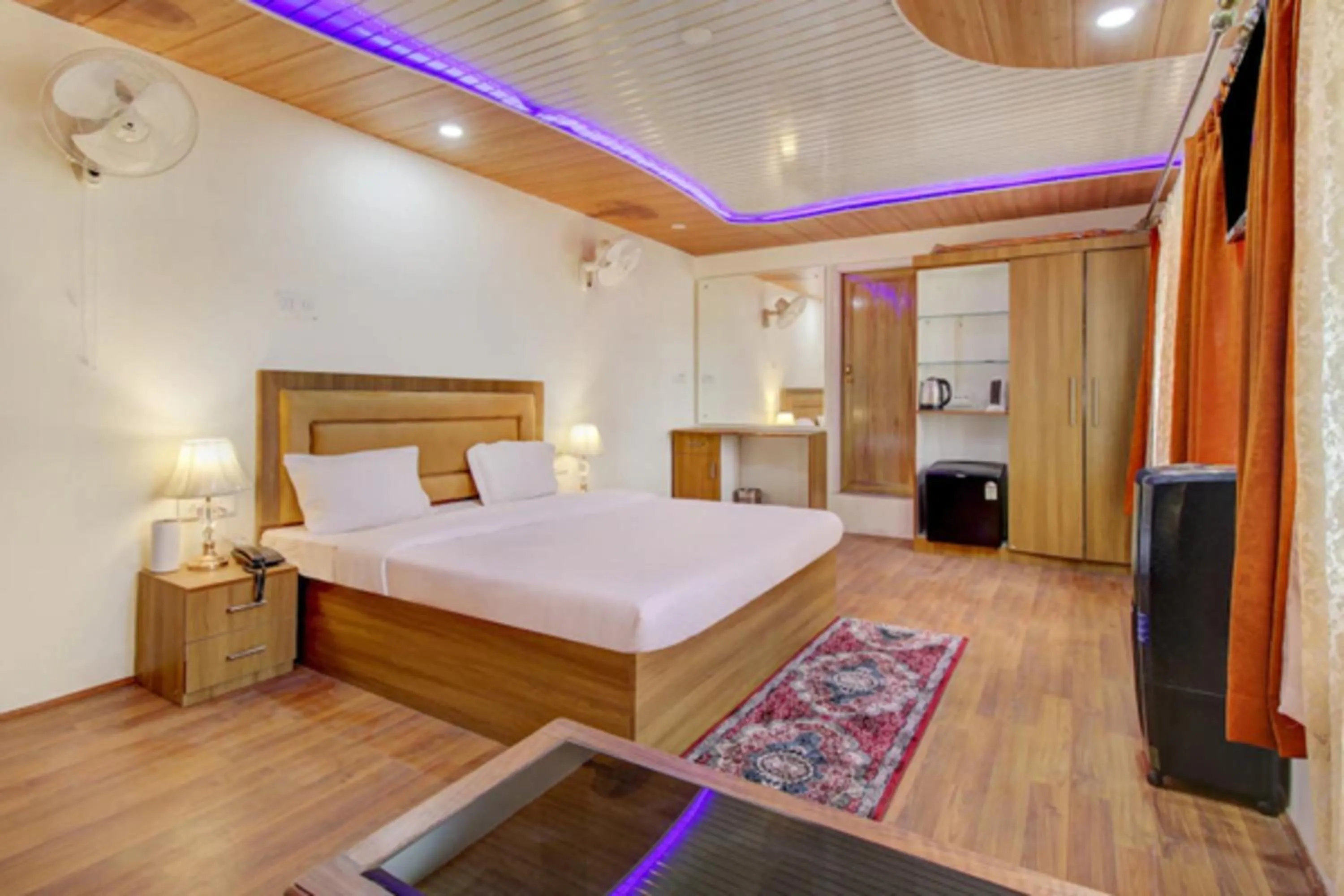 Photo of the whole room, Bed in Hotel Sultan Residency