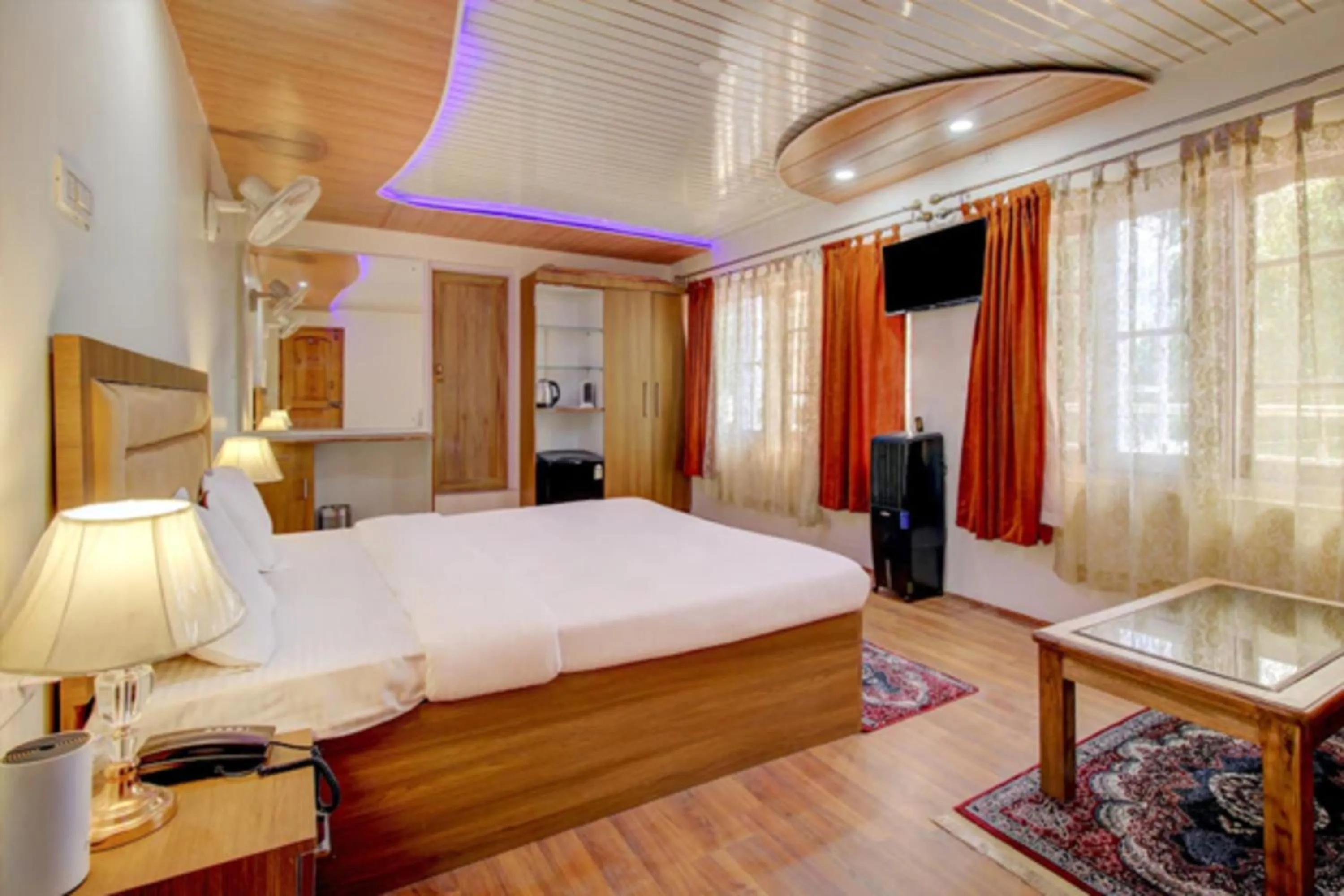 Photo of the whole room, Bed in Hotel Sultan Residency