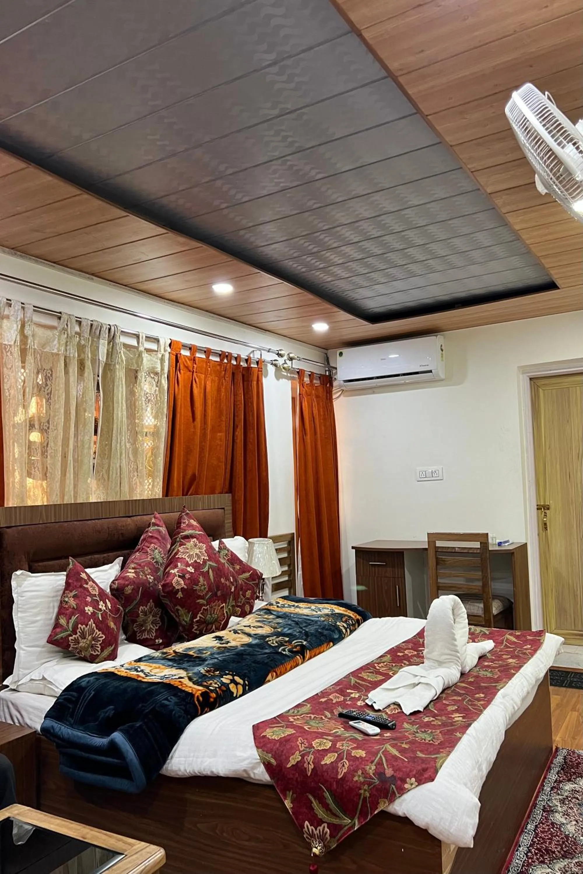 Photo of the whole room, Bed in Hotel Sultan Residency