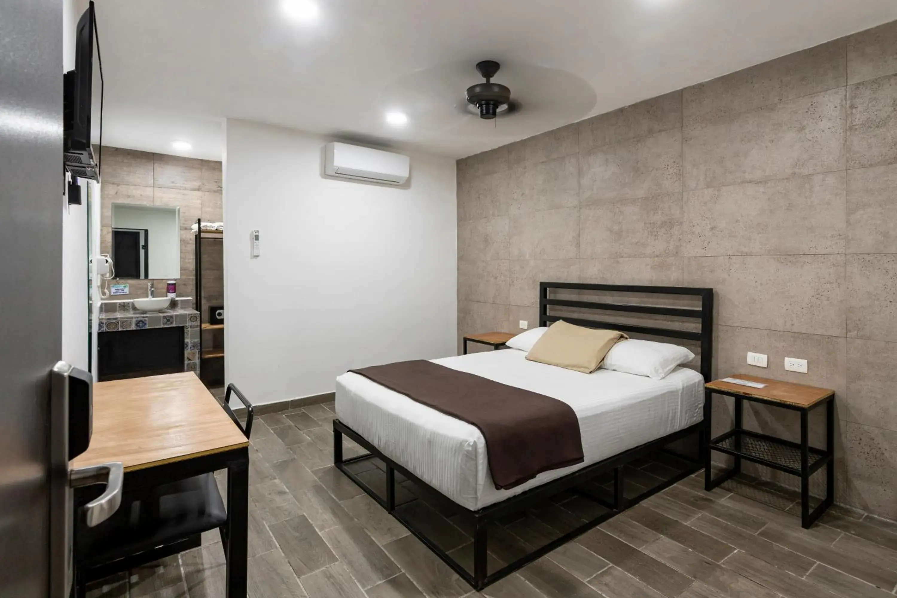 Queen Room in Capital Hotel Saltillo Queen Room in Capital Hotel Saltillo