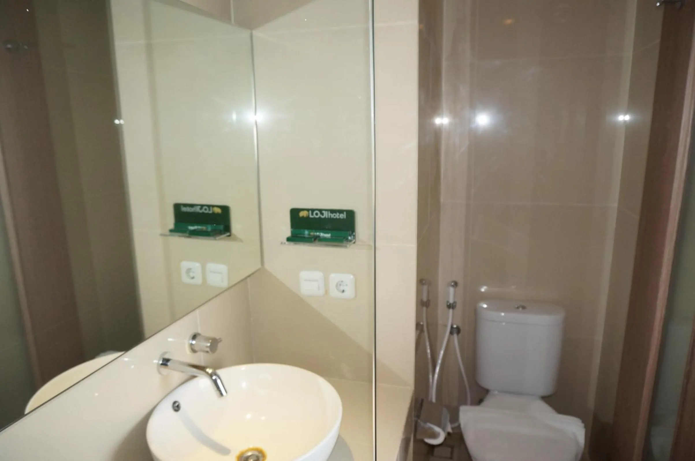 Bathroom in Loji Hotel