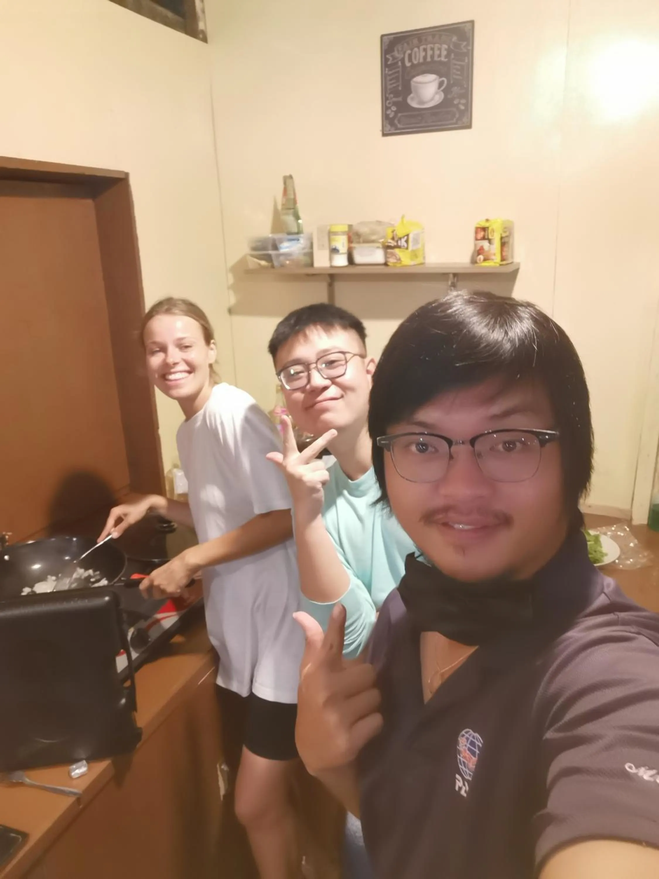 Guests in Timba Garden FREE TOWN AND JETTY TRANSPORT