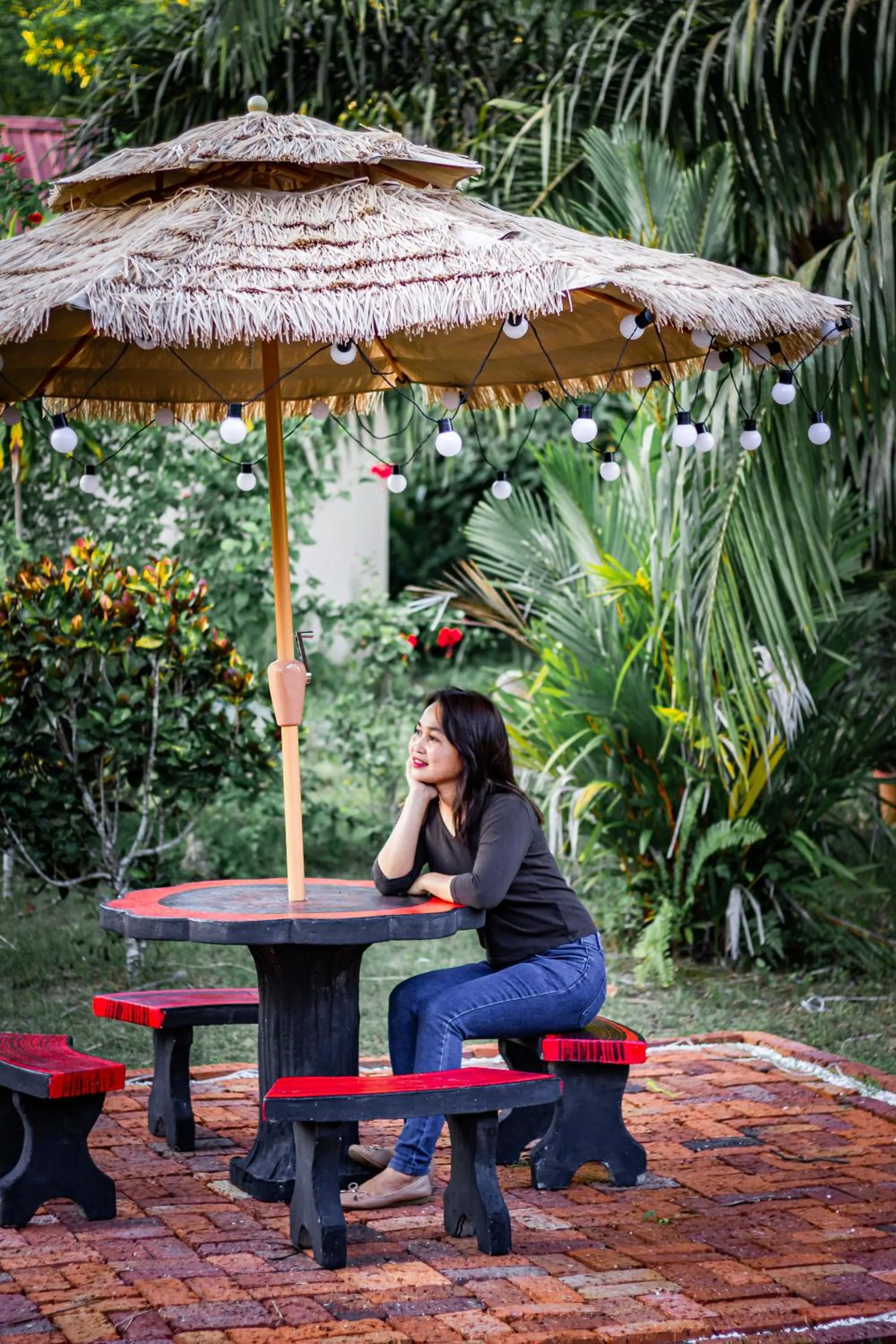 Guests in Timba Garden FREE TOWN AND JETTY TRANSPORT