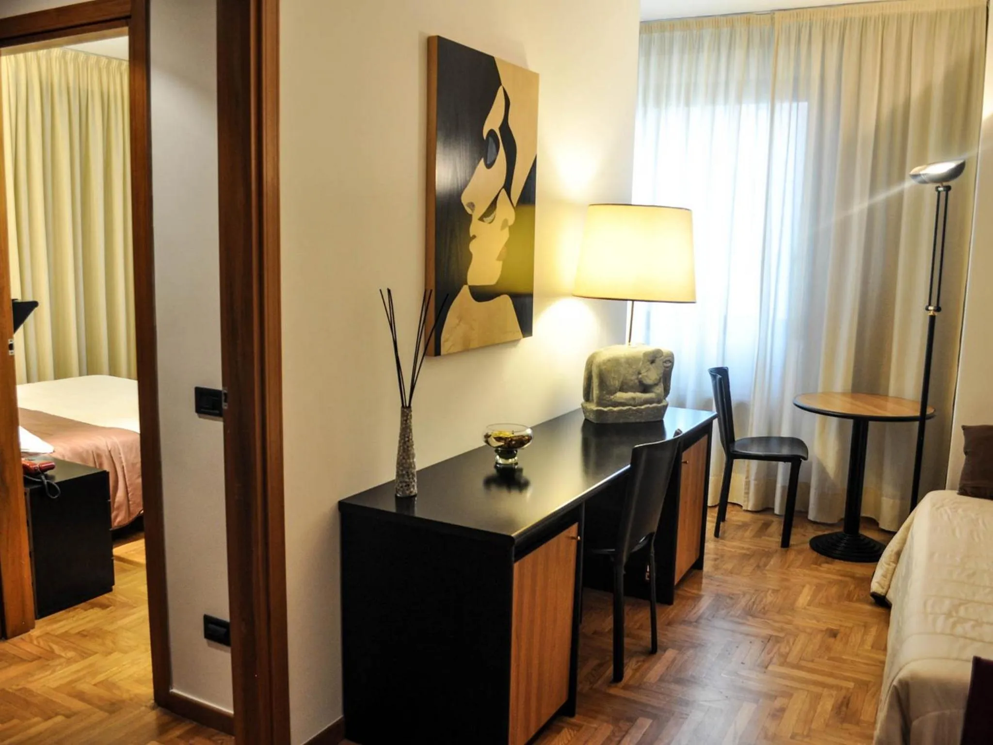 Decorative detail, Bed in Cristal Palace Hotel