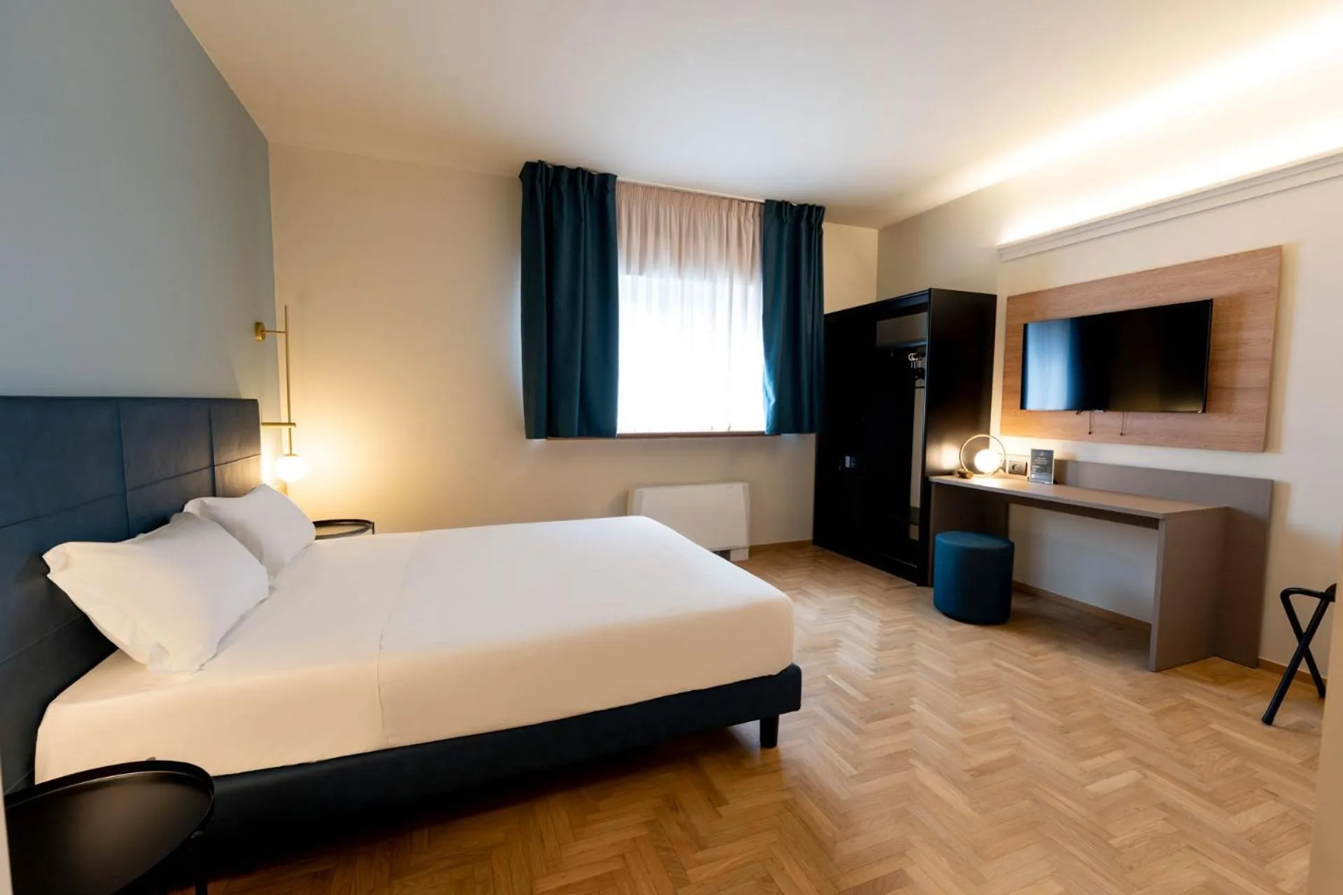 Bed in Cristal Palace Hotel