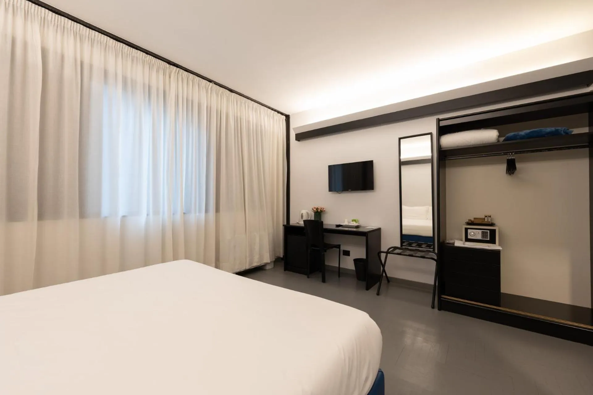 Bed in Cristal Palace Hotel