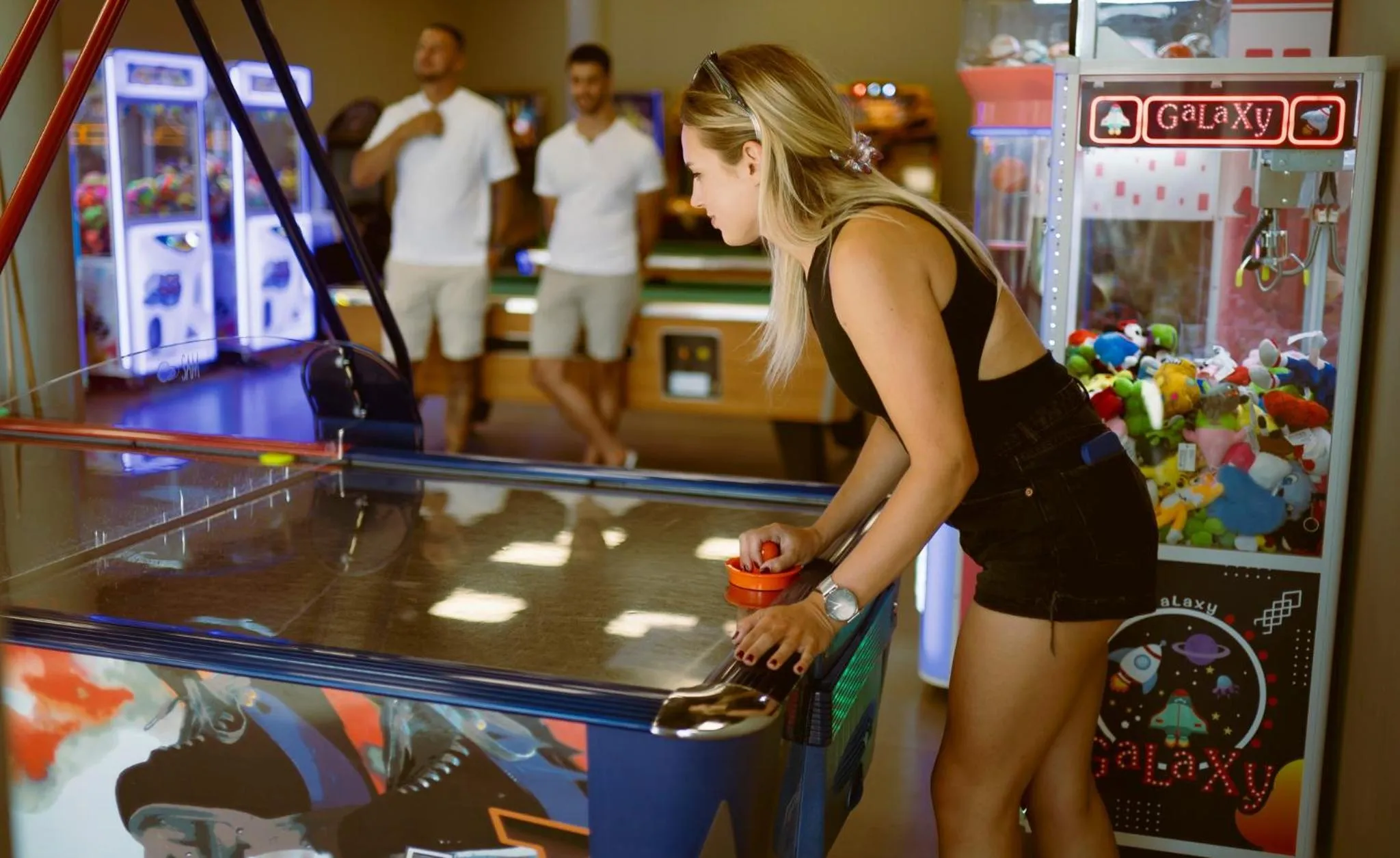 People in Residence Del Mar Emotion