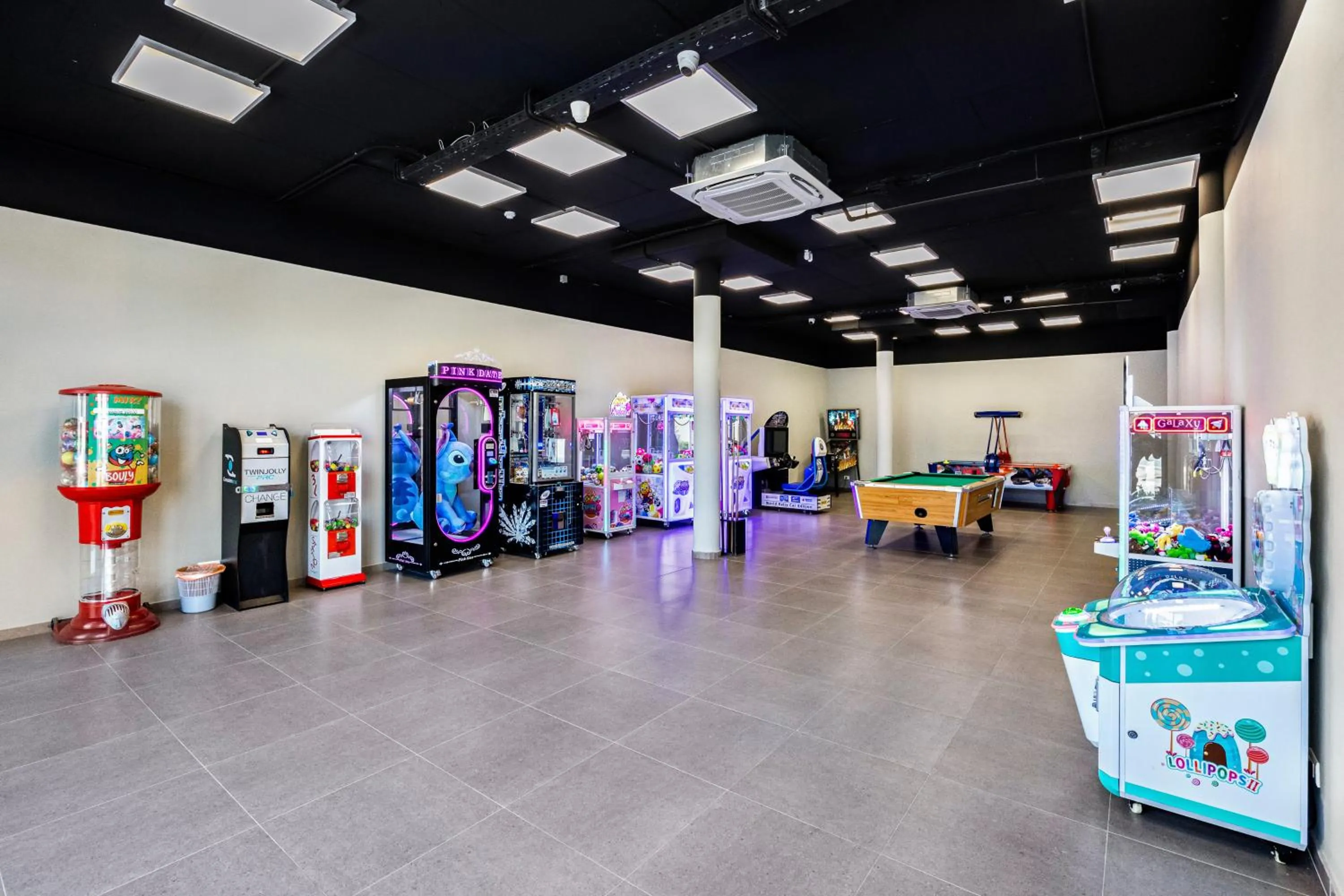 Game Room in Residence Del Mar Emotion