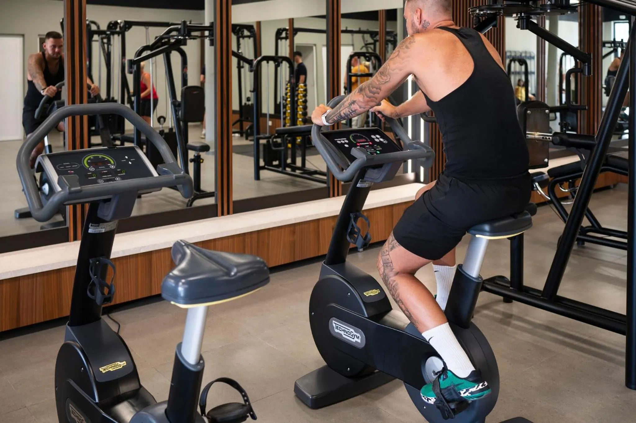 People in Residence Del Mar Emotion