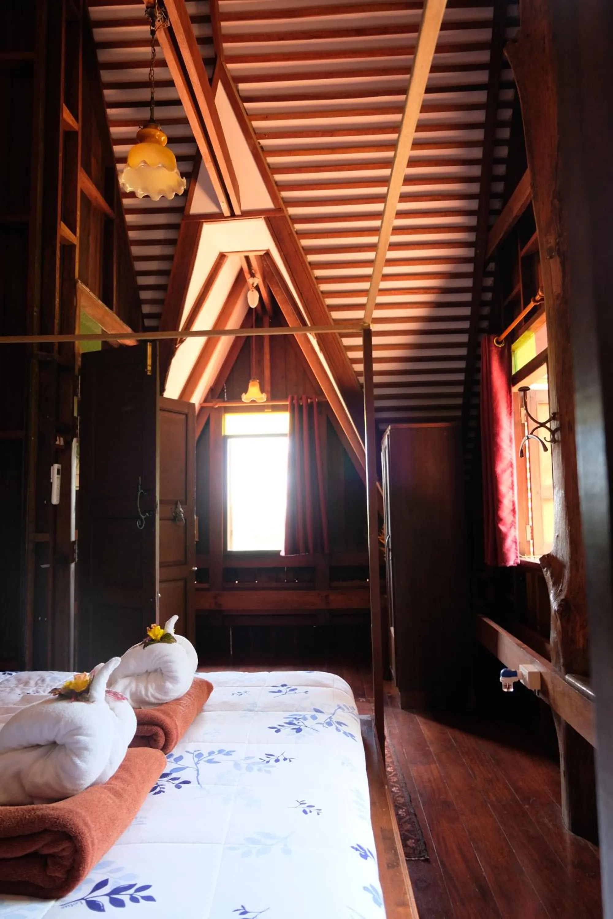 Bedroom, Bed in Piman Pu