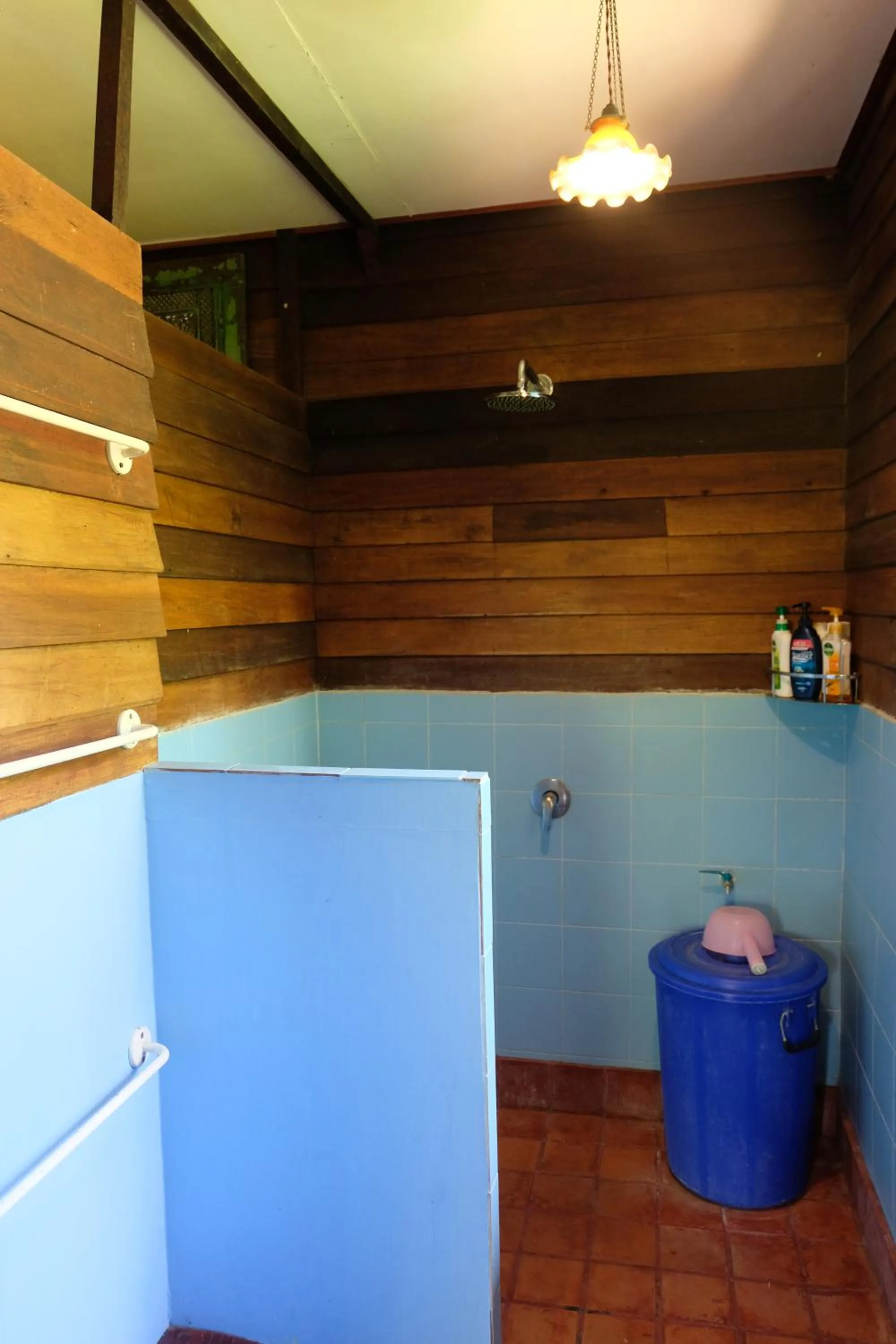 Shower in Piman Pu
