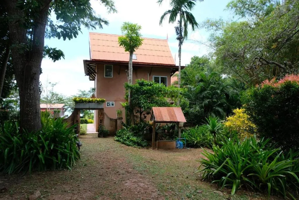 Property building in Piman Pu