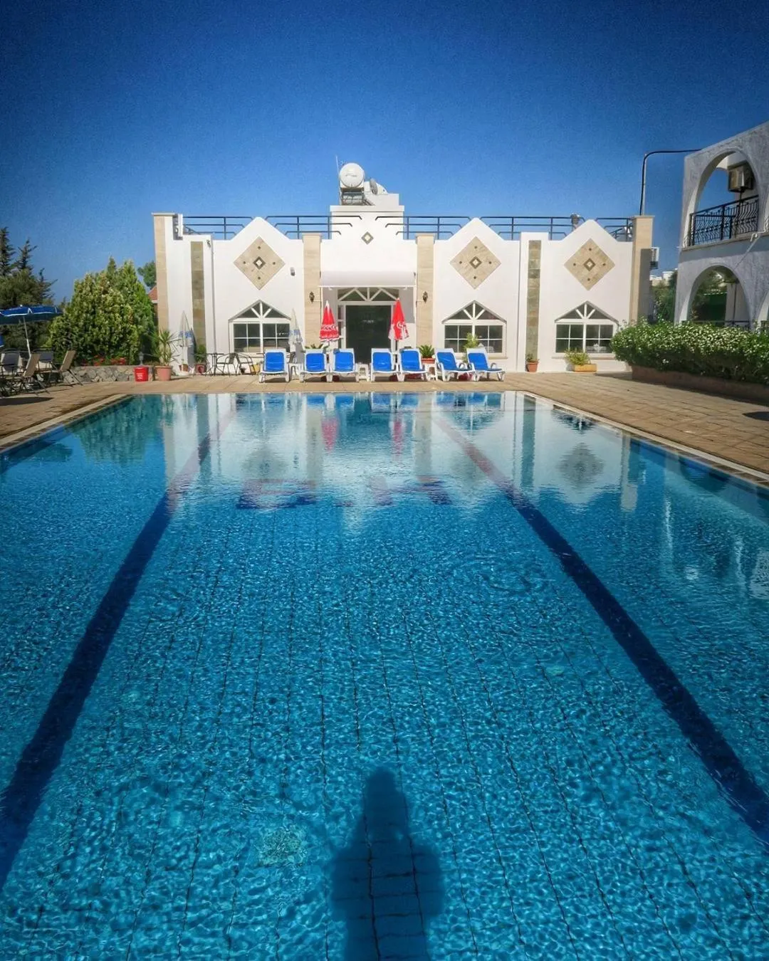Swimming pool in Bare Hill Holiday Apartments